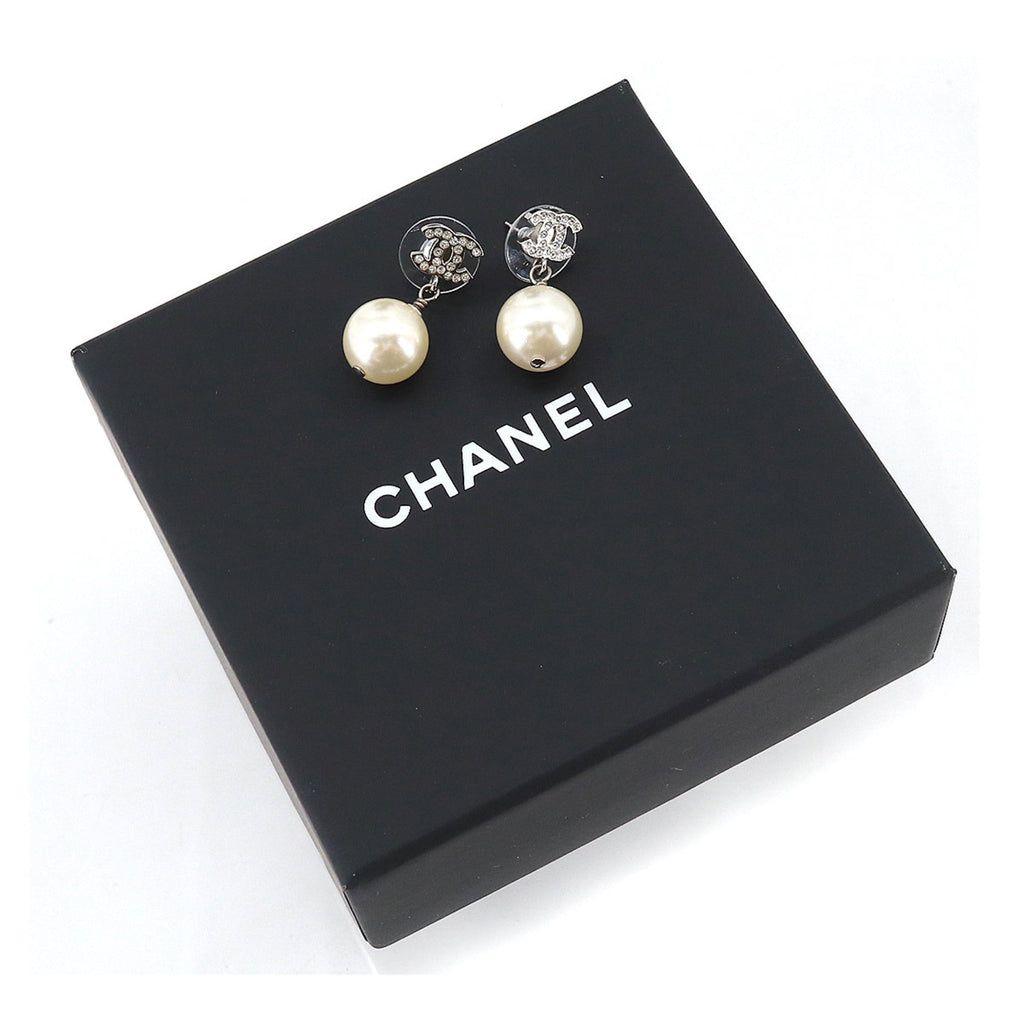 CHANEL Cocomark Fake Pearl Rhinestone Earrings Swing Silver A20V Accessories