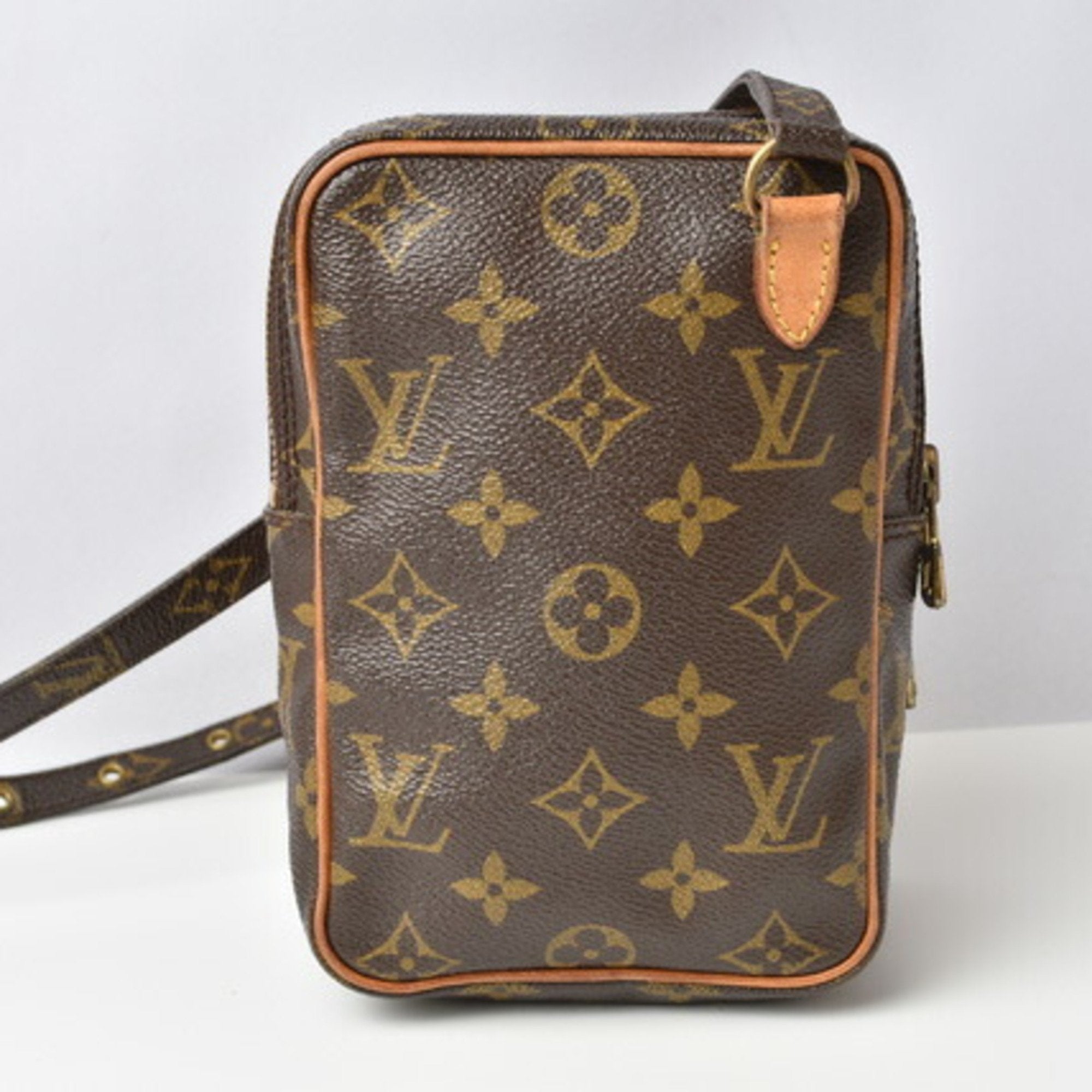 Louis Vuitton shoulder bag pochette LOUIS VUITTON Amazon monogram