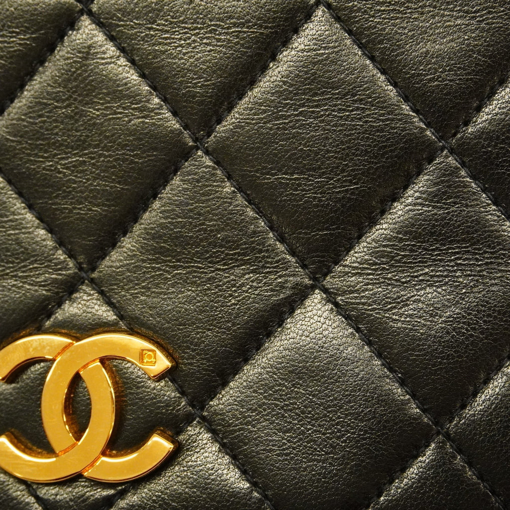 CHANEL  Matelasse Chain Shoulder Women's Leather Shoulder Bag Black