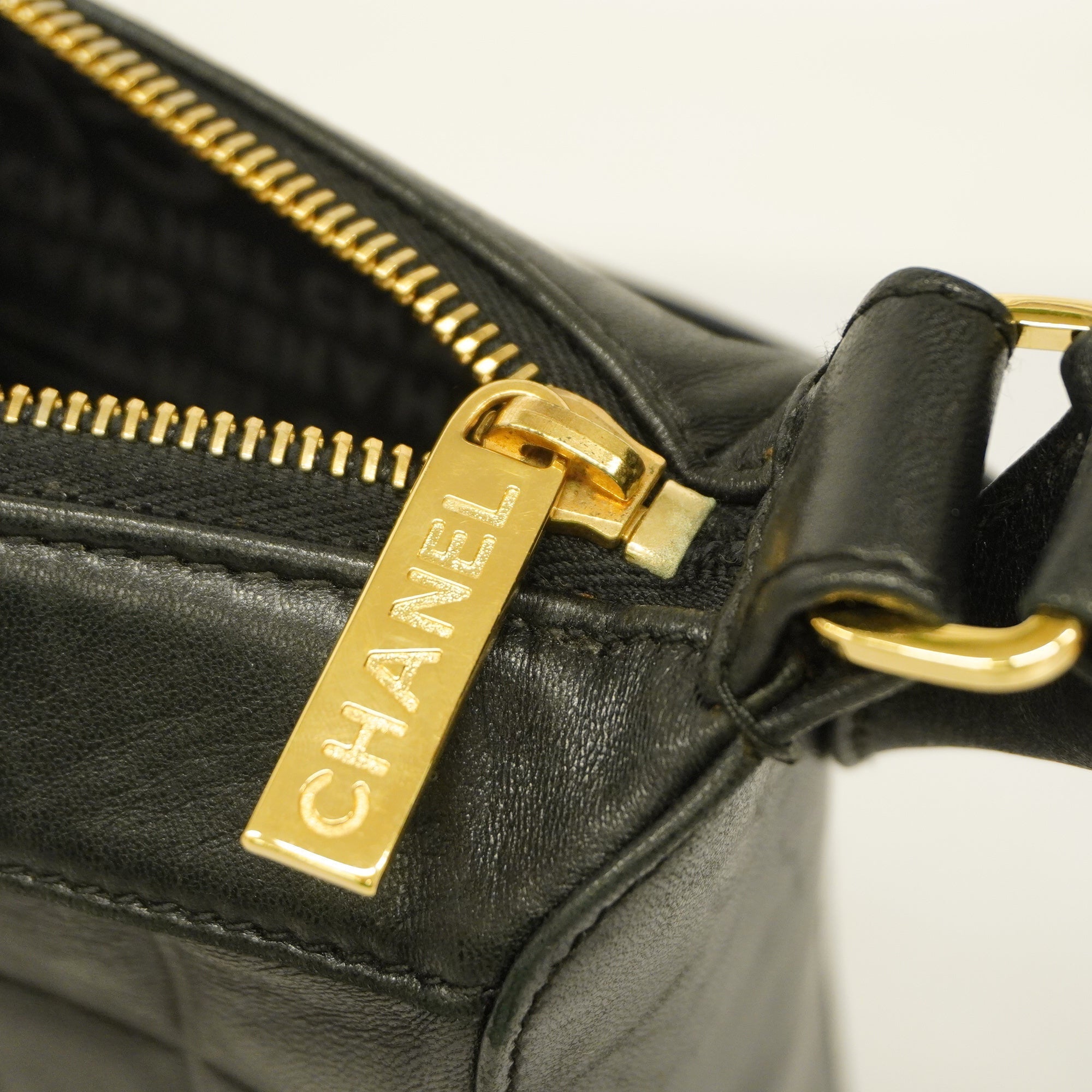 CHANELAuth  Chocolate Bar Handbag Women's Leather Handbag Brown