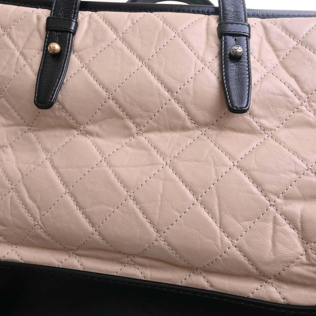 CHANEL Leather Gabriel de Cocomark Shoulder Bag Beige/Black Ladies