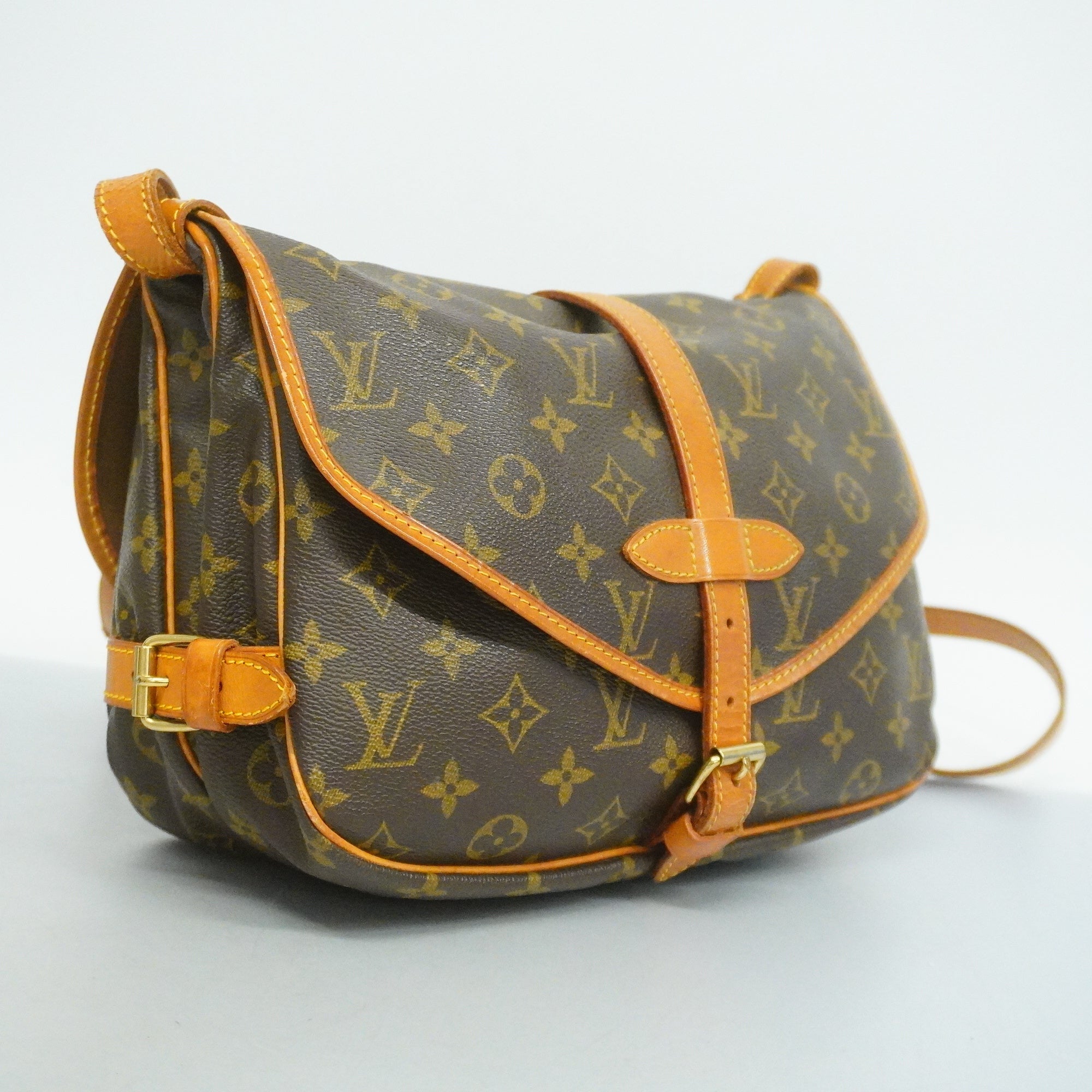 LOUIS VUITTONAuth  Monogram Saumur 30 M42256 Women's Shoulder Bag
