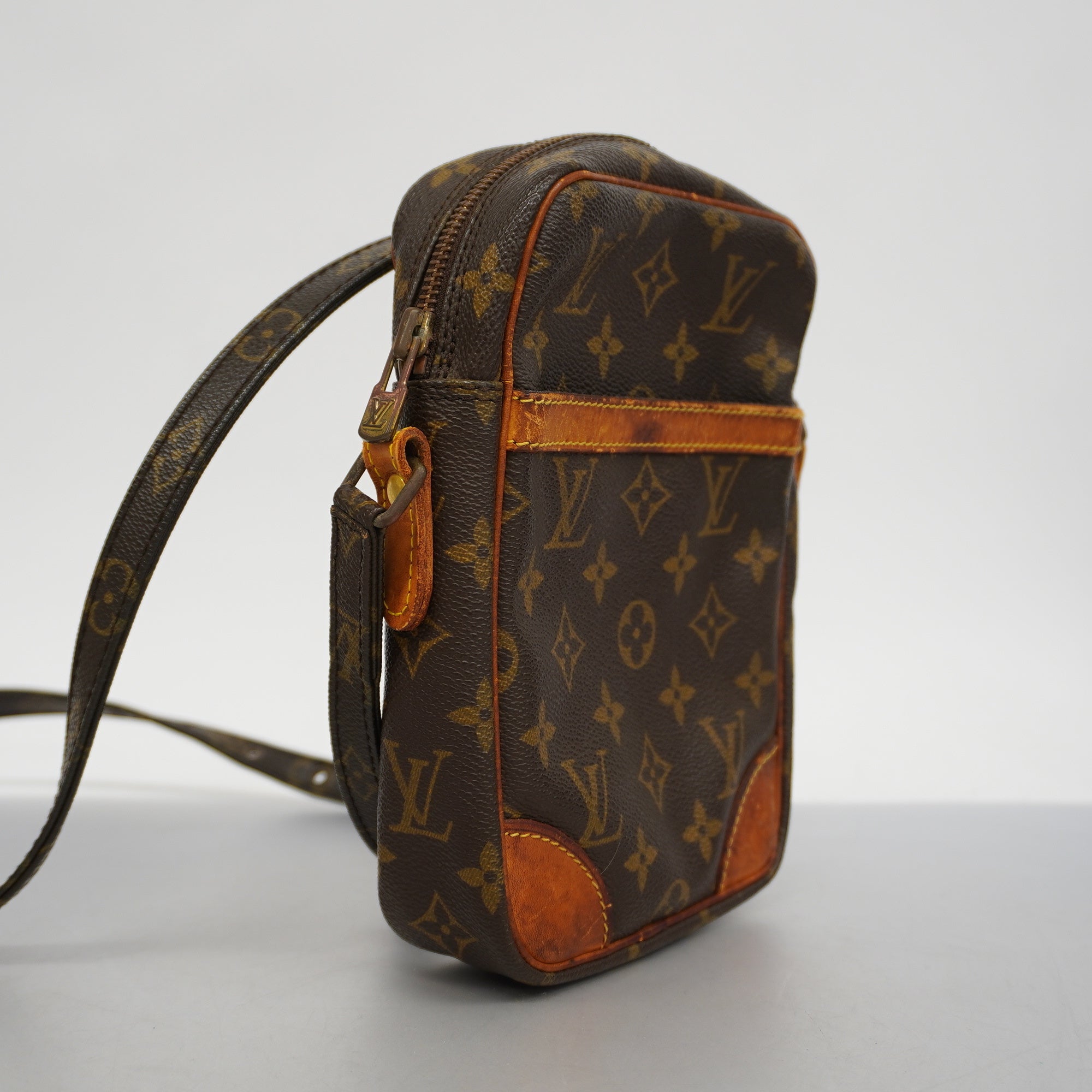 LOUIS VUITTONAuth  Monogram Danube M45266 Women's Shoulder Bag
