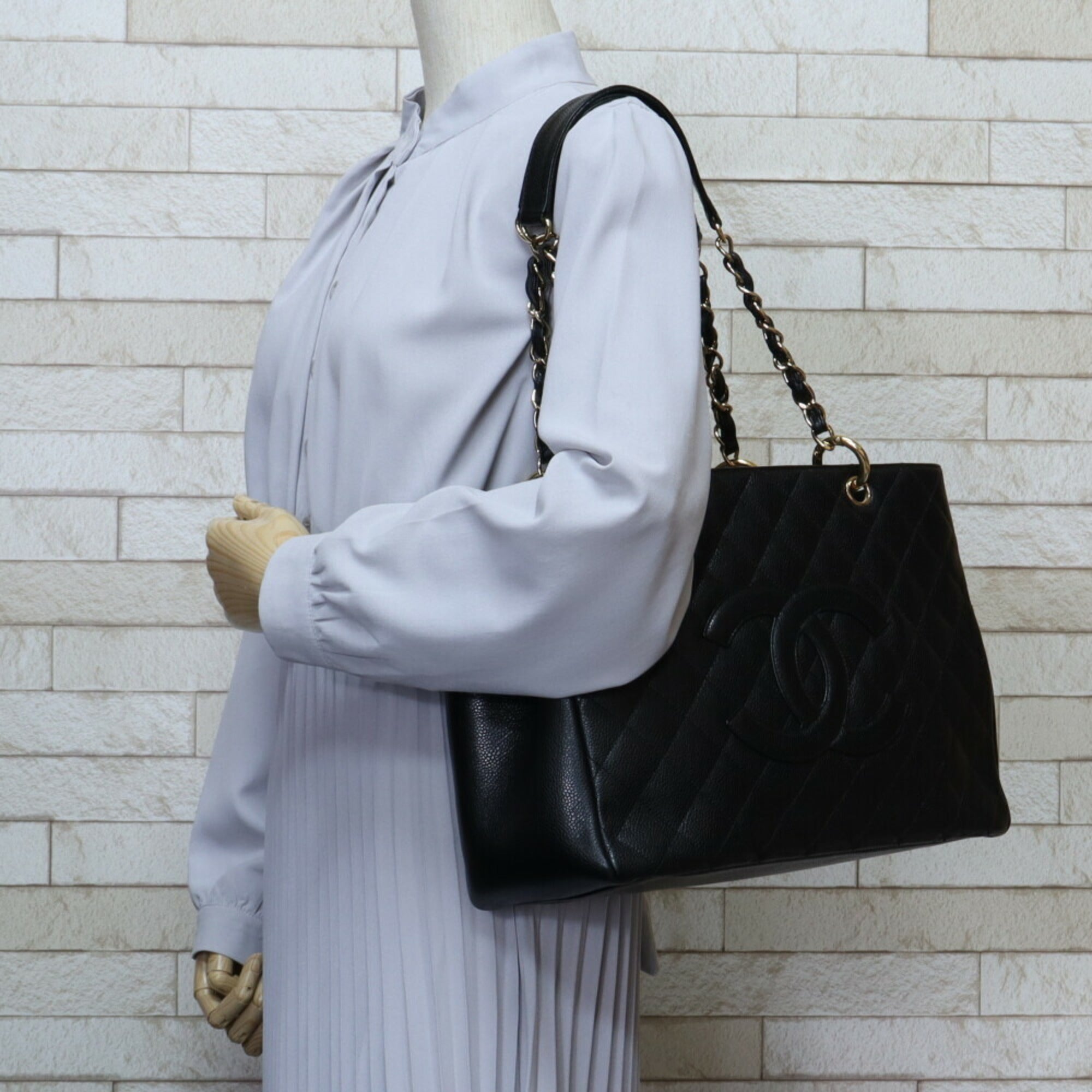 CHANEL chain shoulder bag caviar skin black ladies
