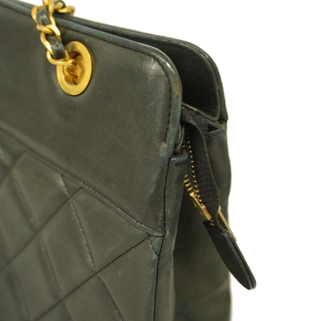 CHANEL  Matelasse Chain Shoulder Women's Leather Shoulder Bag Black