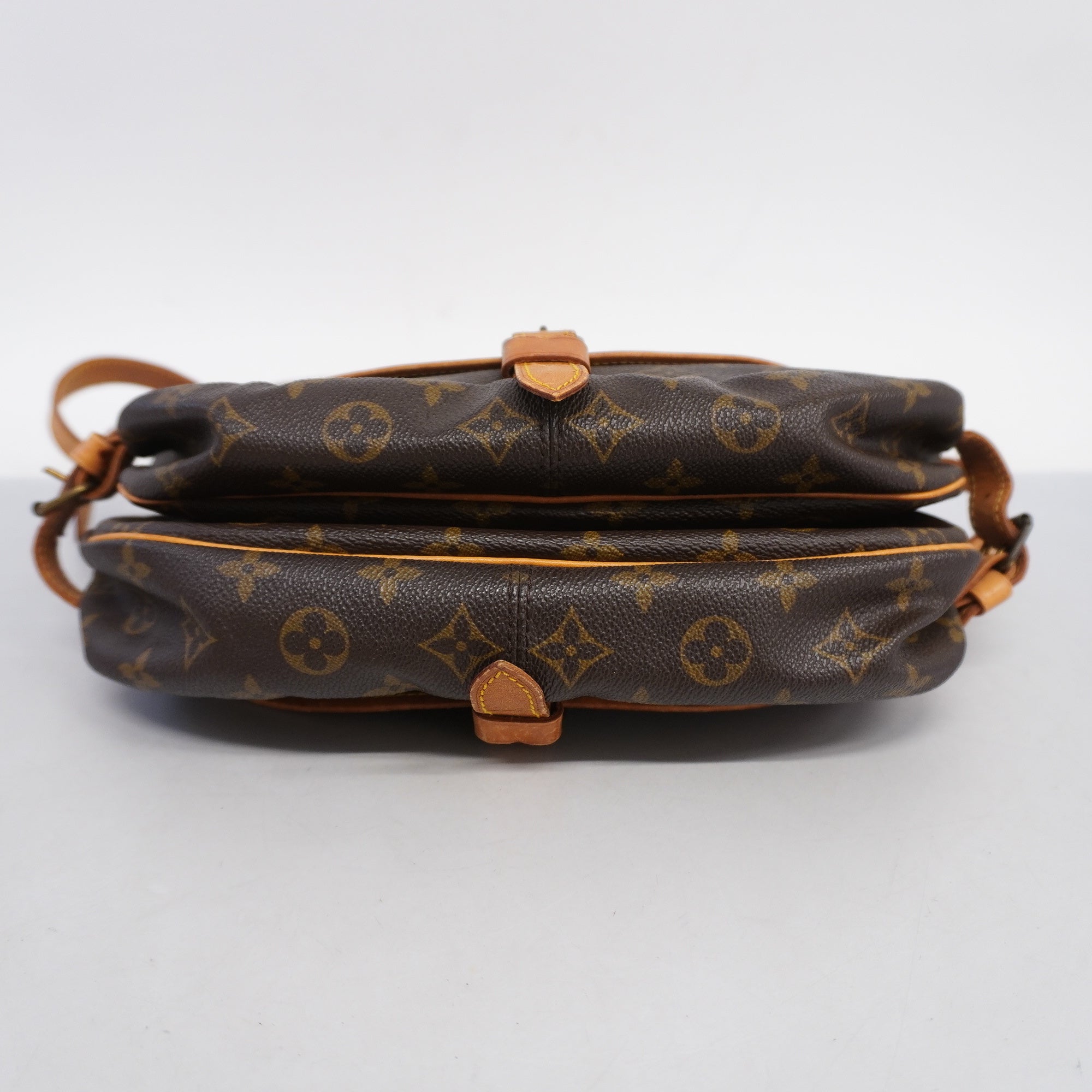 LOUIS VUITTONAuth  Monogram Saumur 30 M42256 Women's Shoulder Bag