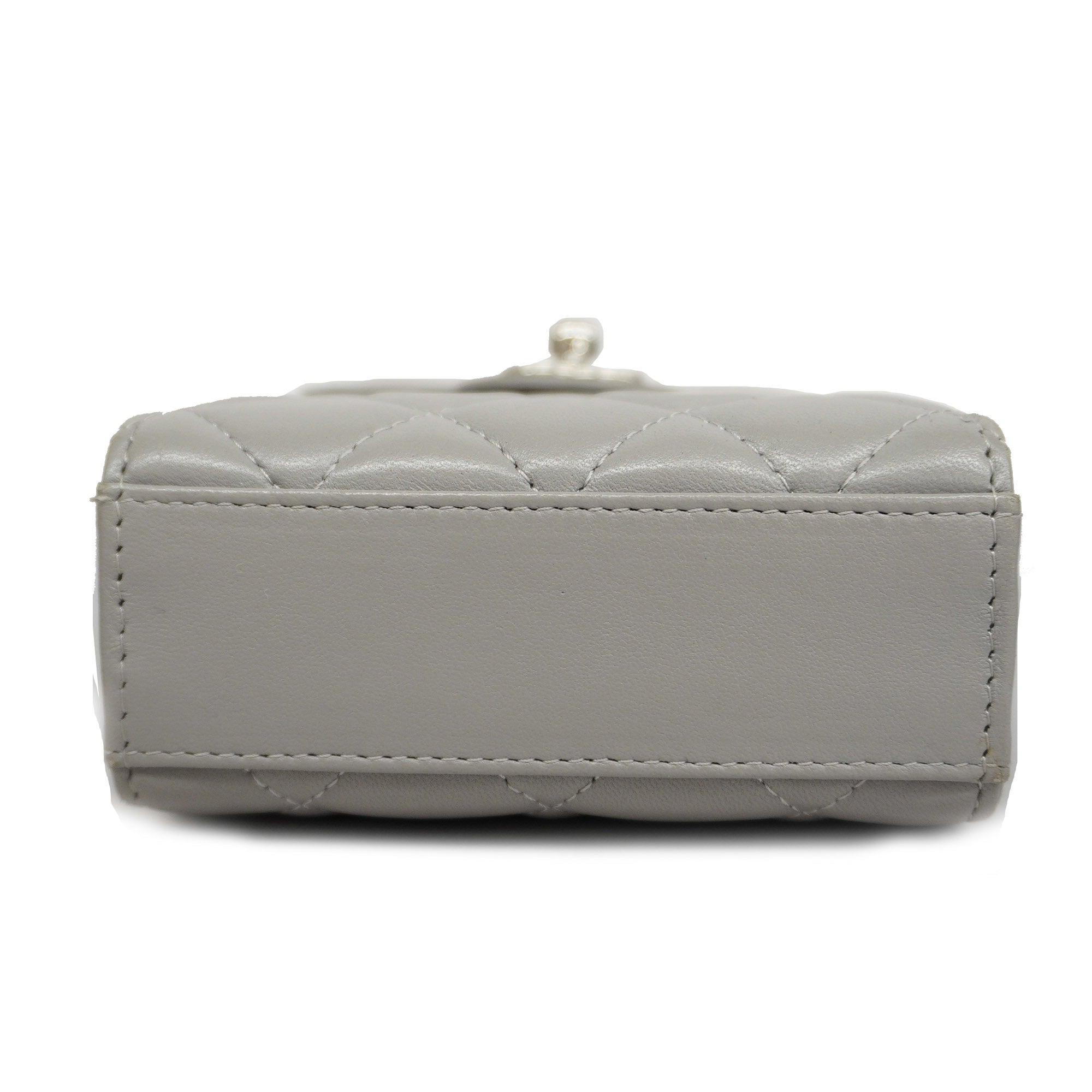 CHANEL[3bd5059]   Shoulder Bag Matelasse Chain Shoulder Lambskin Gray Silver metal
