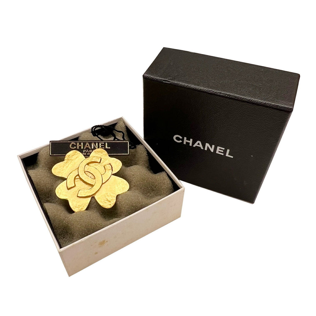 CHANEL Clover Coco Mark Brooch 95P Gold Ladies