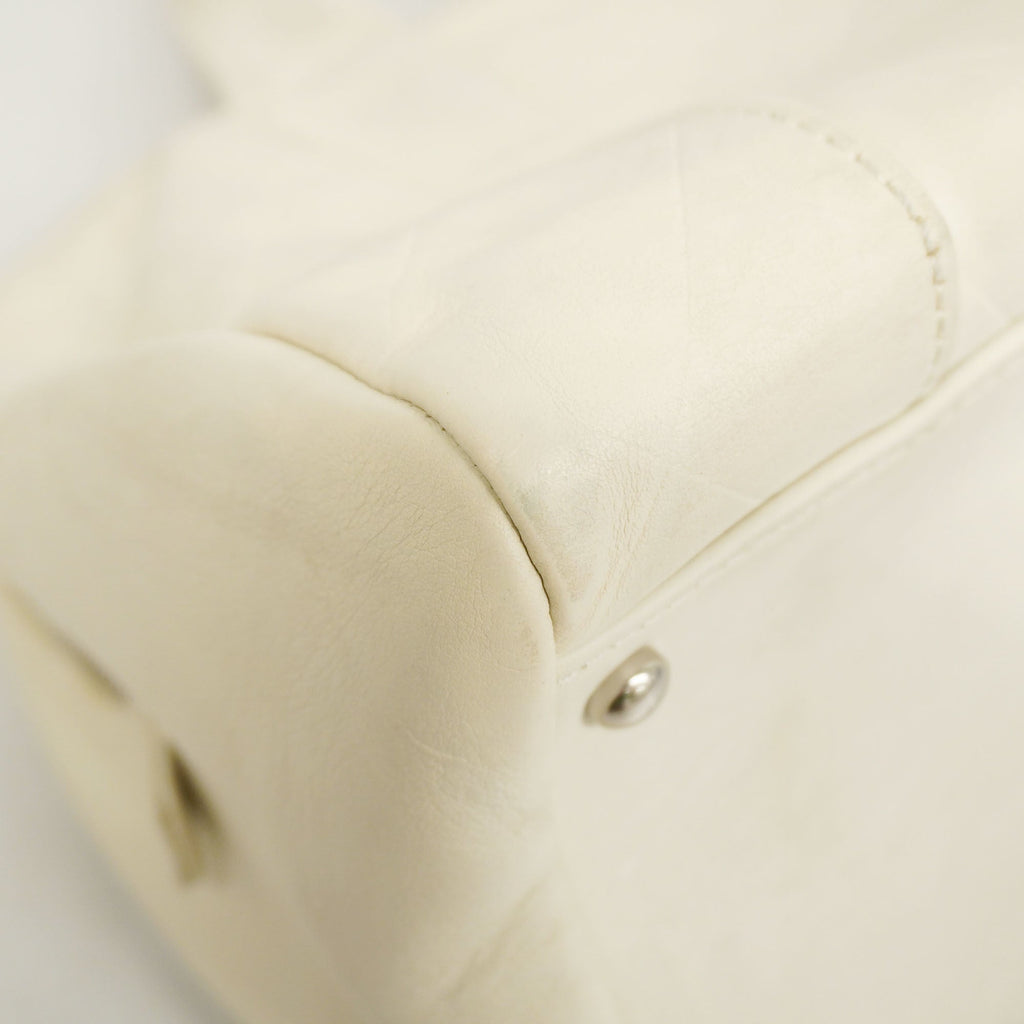 CHANELAuth  V Stitch Women's Leather Handbag White