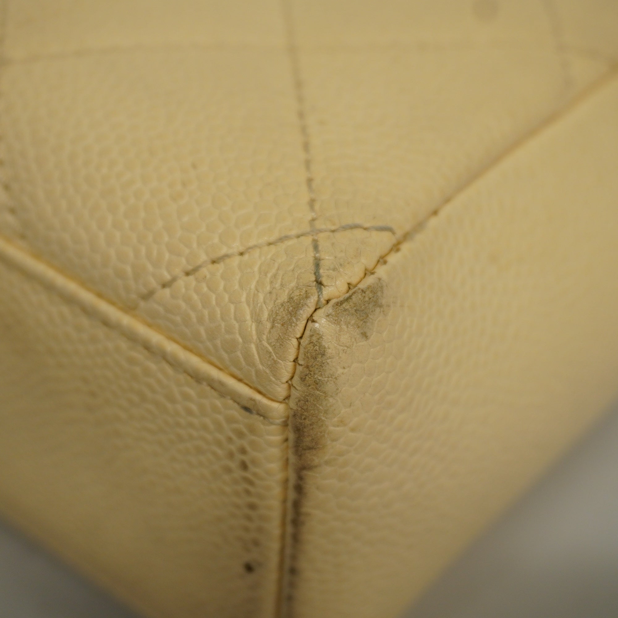 CHANEL[3ae5076]   Shoulder Bag Matelasse Chain Shoulder Caviar Skin Ivory Gold metal