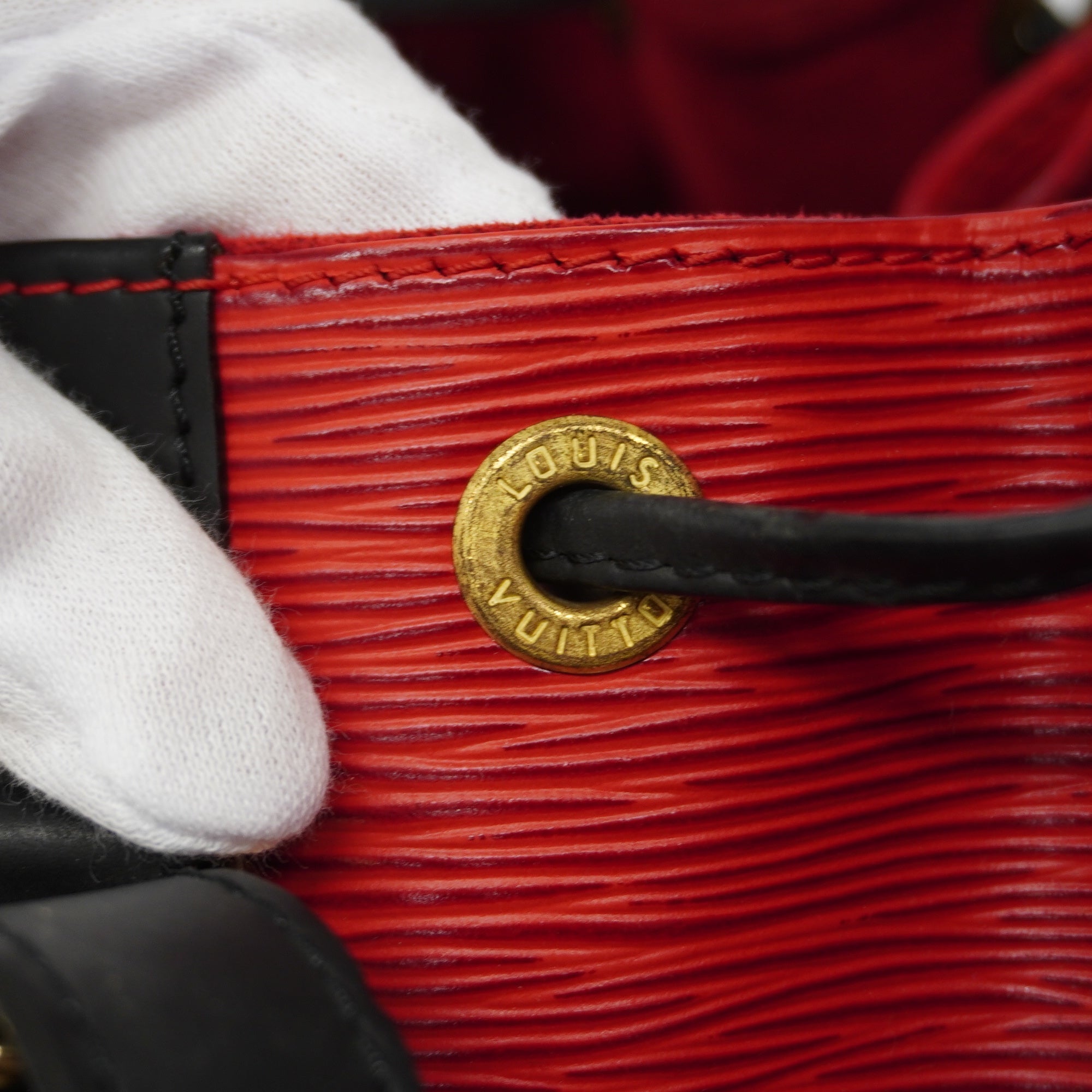 LOUIS VUITTONAuth  Epi Petit Noe M44172 Women's Shoulder Bag Castilian Red,Noir