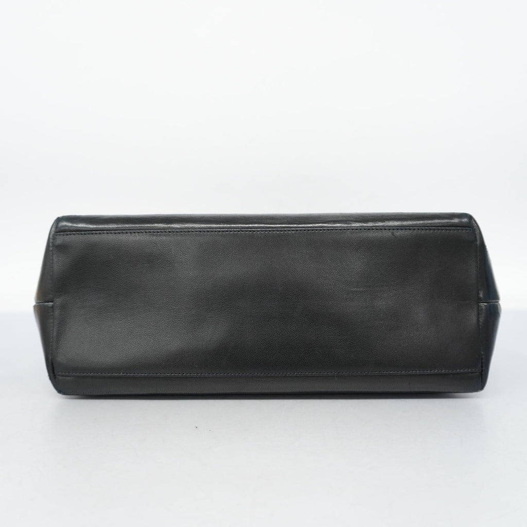 CHANELAuth  Chain Shoulder Women's Leather Shoulder Bag Black