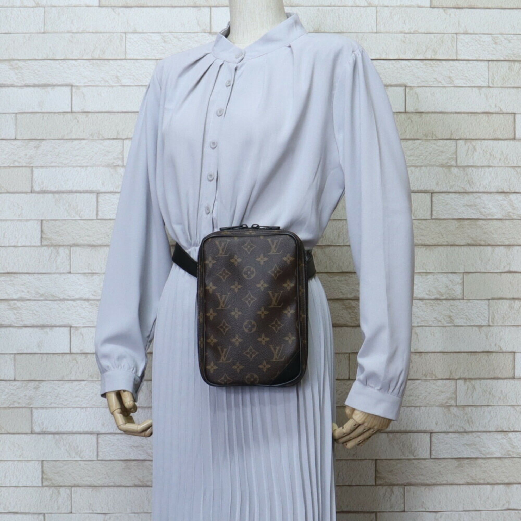 LOUIS VUITTON Solar Ray Utility Side Bag Monogram Waist Canvas M44477 Brown Unisex