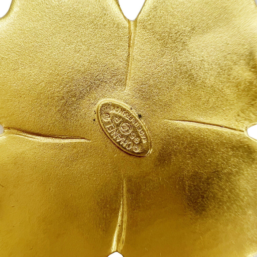 CHANEL Clover Coco Mark Brooch 95P Gold Ladies