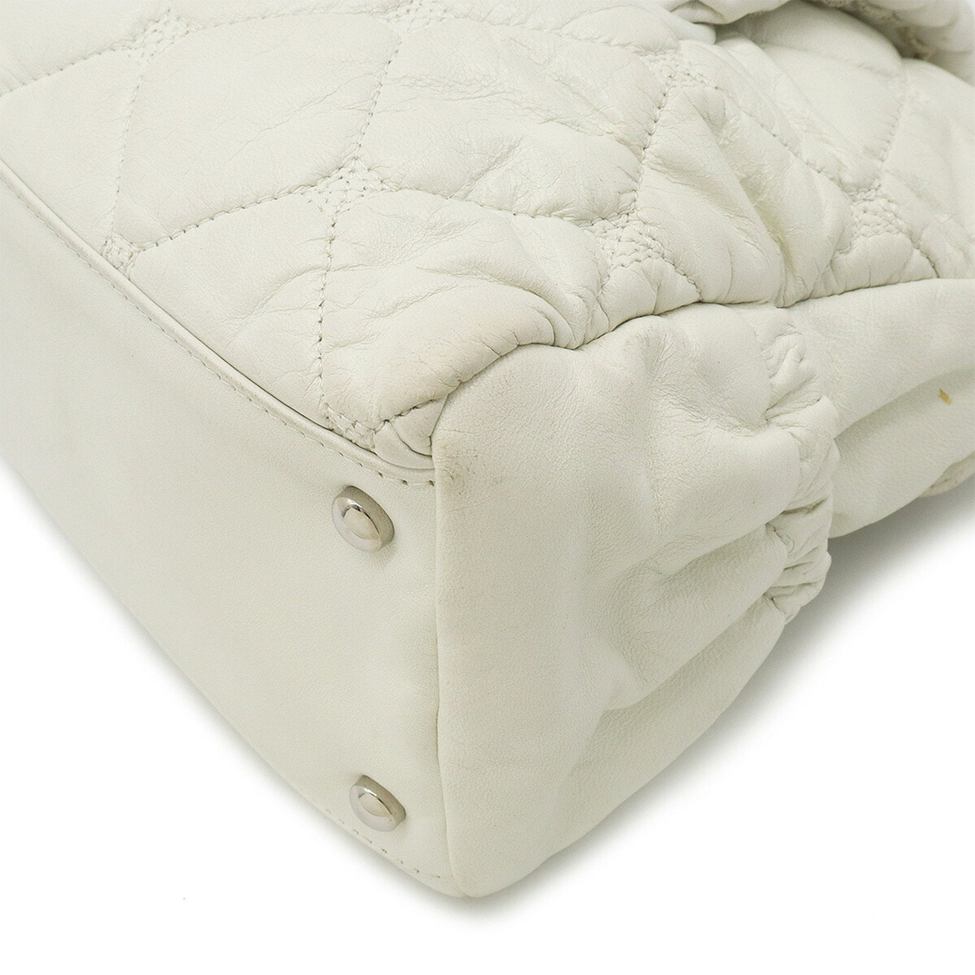 CHANEL here mark handbag leather white