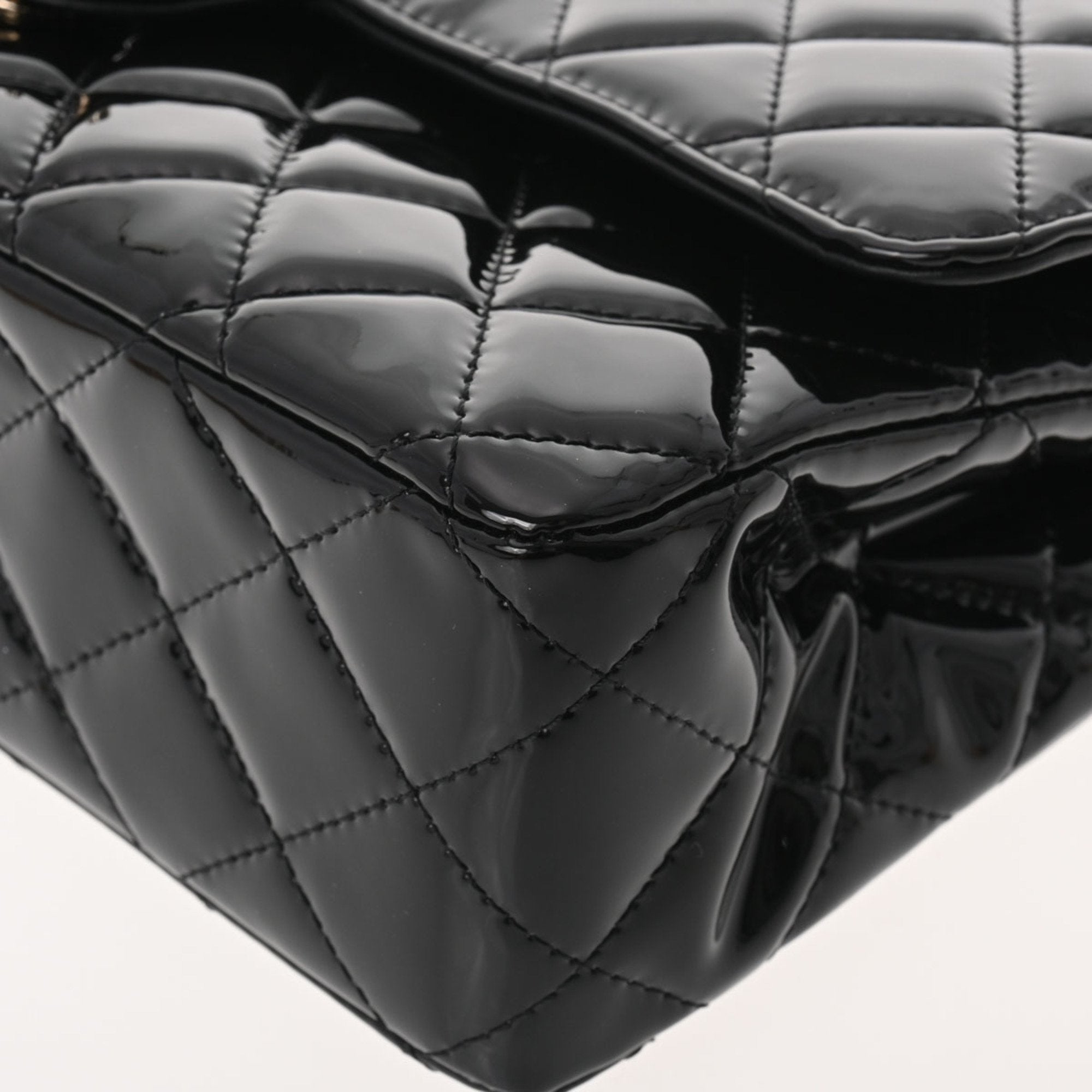 CHANEL matelasse W flap chain shoulder 25 black champagne ladies patent leather bag