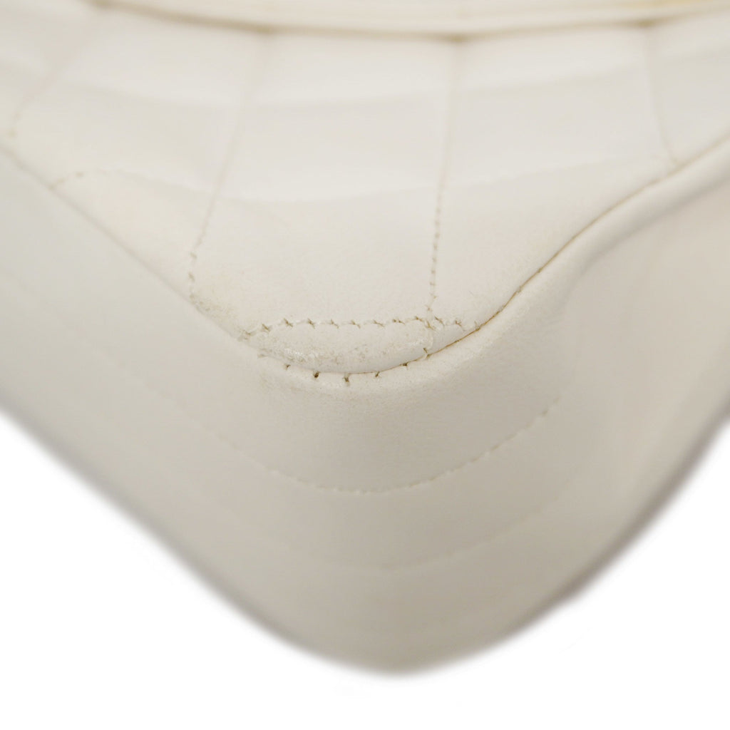 CHANELAuth  Matelasse Chain Shoulder Women's Leather Shoulder Bag White