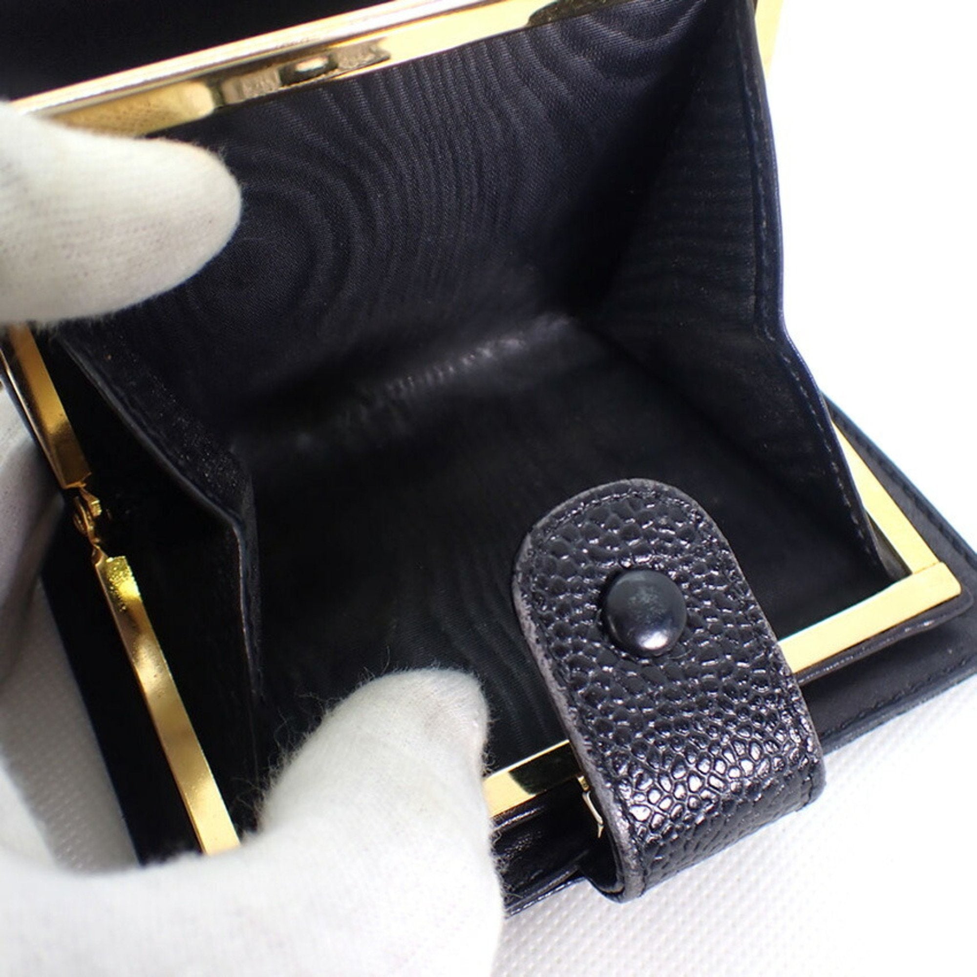CHANEL caviar skin black two fold wallet