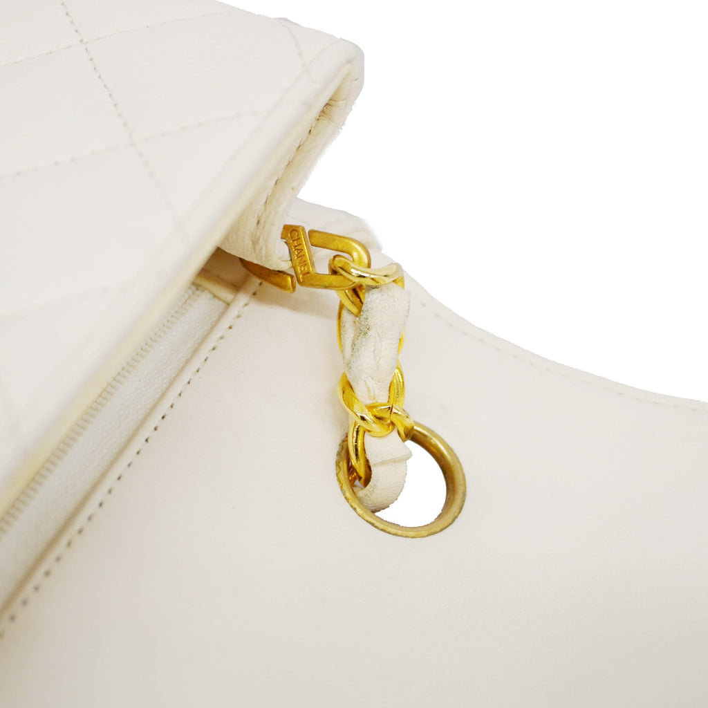 CHANELAuth  Matelasse Chain Shoulder Women's Leather Shoulder Bag White