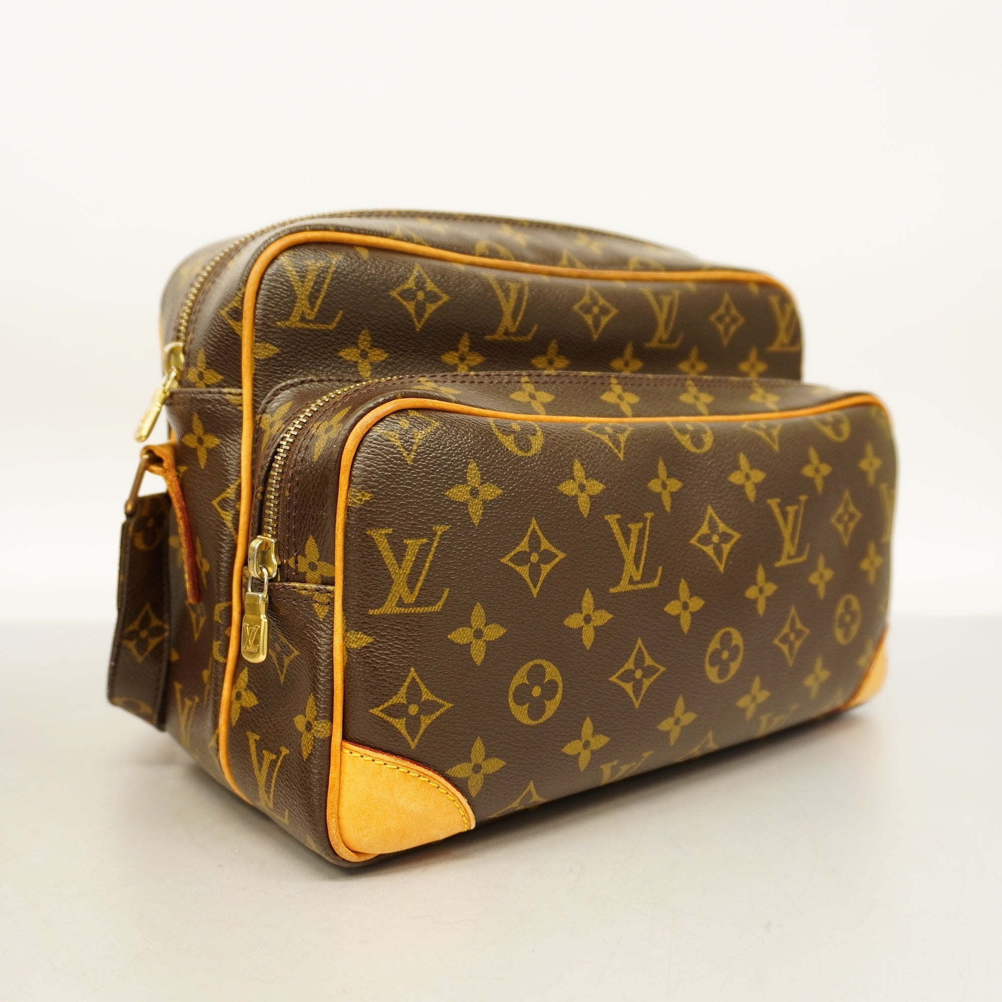 LOUIS VUITTONAuth  Monogram Nile M45244 Women's Shoulder Bag