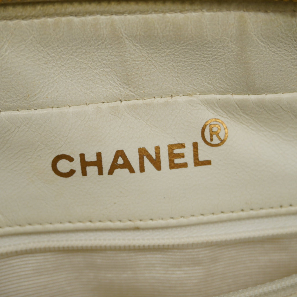 CHANELAuth  Matelasse Women's Canvas Handbag White