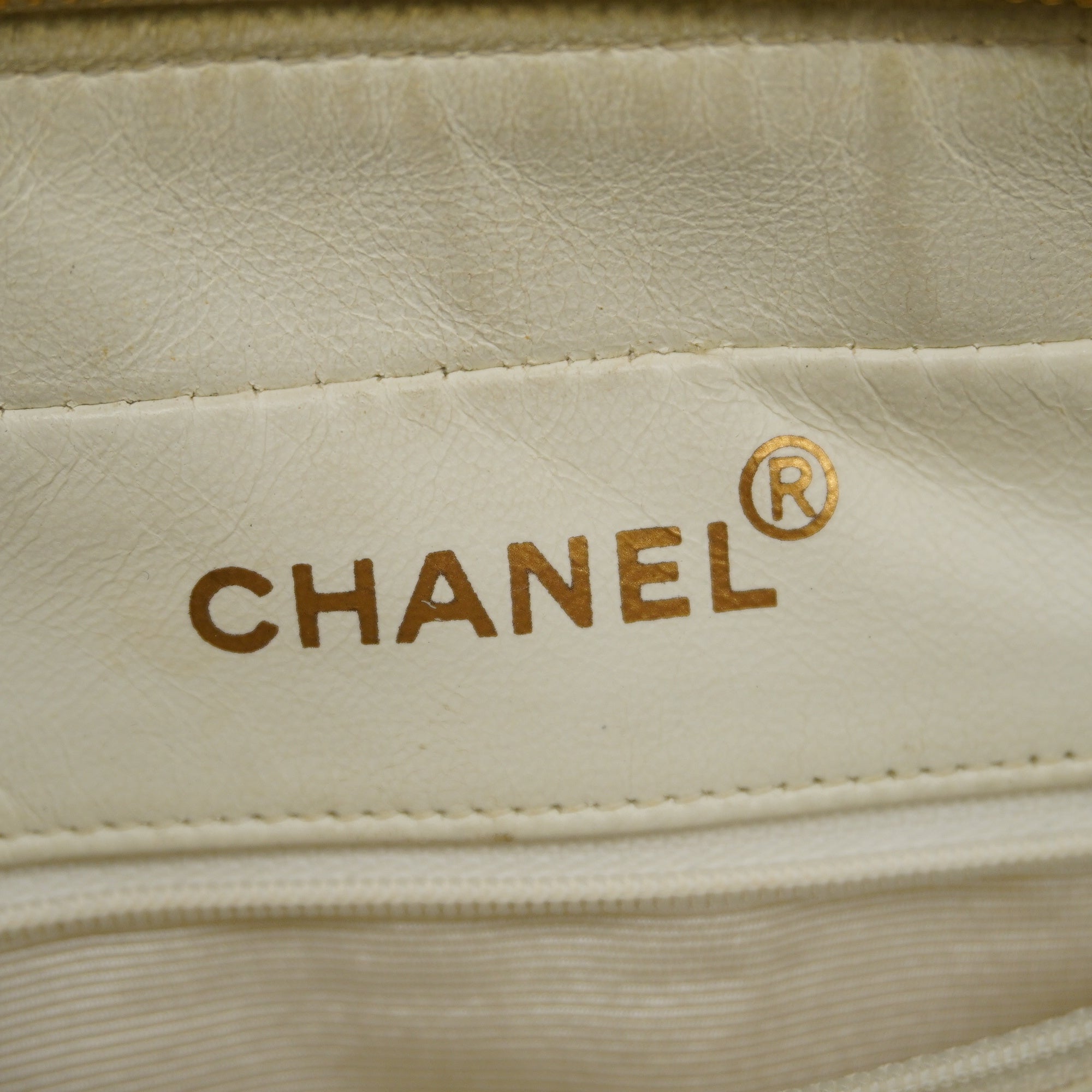 CHANELAuth  Matelasse Women's Canvas Handbag White