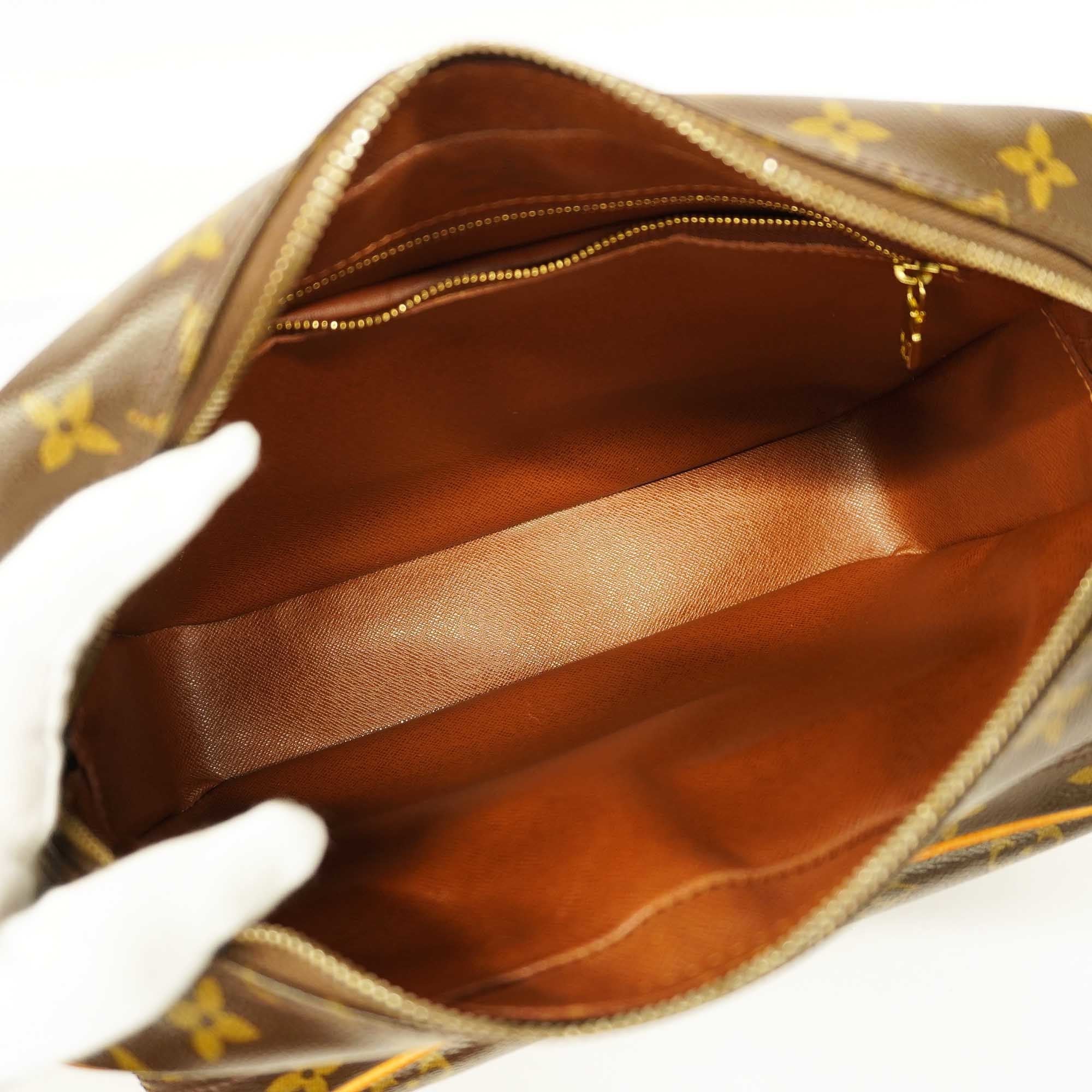 LOUIS VUITTONAuth  Monogram Nile M45244 Women's Shoulder Bag