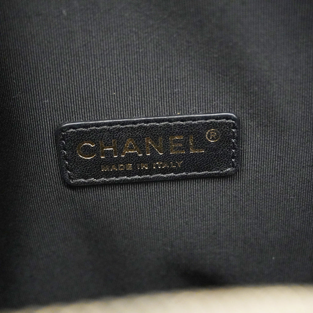 CHANELAuth  Matelasse Chain Shoulder Women's Leather Shoulder Bag