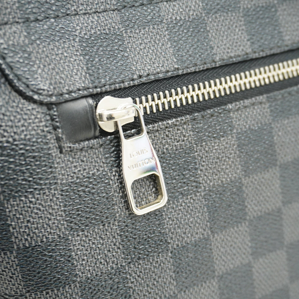 LOUIS VUITTONAuth  Damier Graphite District MM N41272 Men's Shoulder Bag