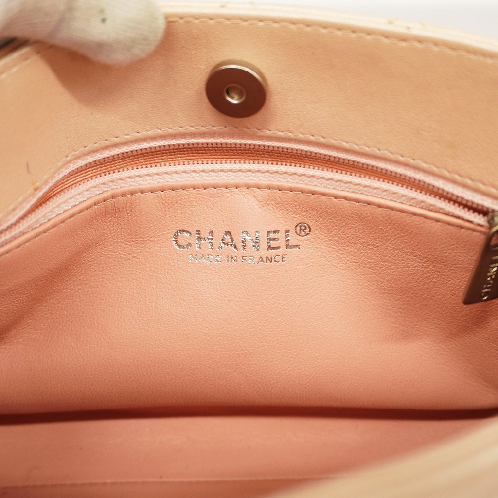 CHANEL  Matelasse Women's Leather Handbag Light Pink