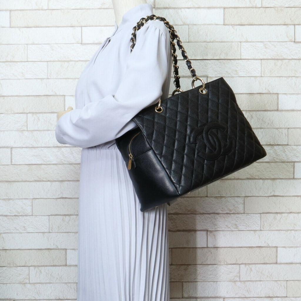 CHANEL chain matelasse shoulder bag caviar skin black ladies