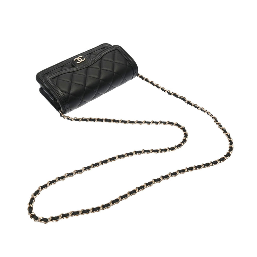 CHANEL Matelasse Phone Case Black AP3559 Ladies Lambskin Enamel Shoulder Bag