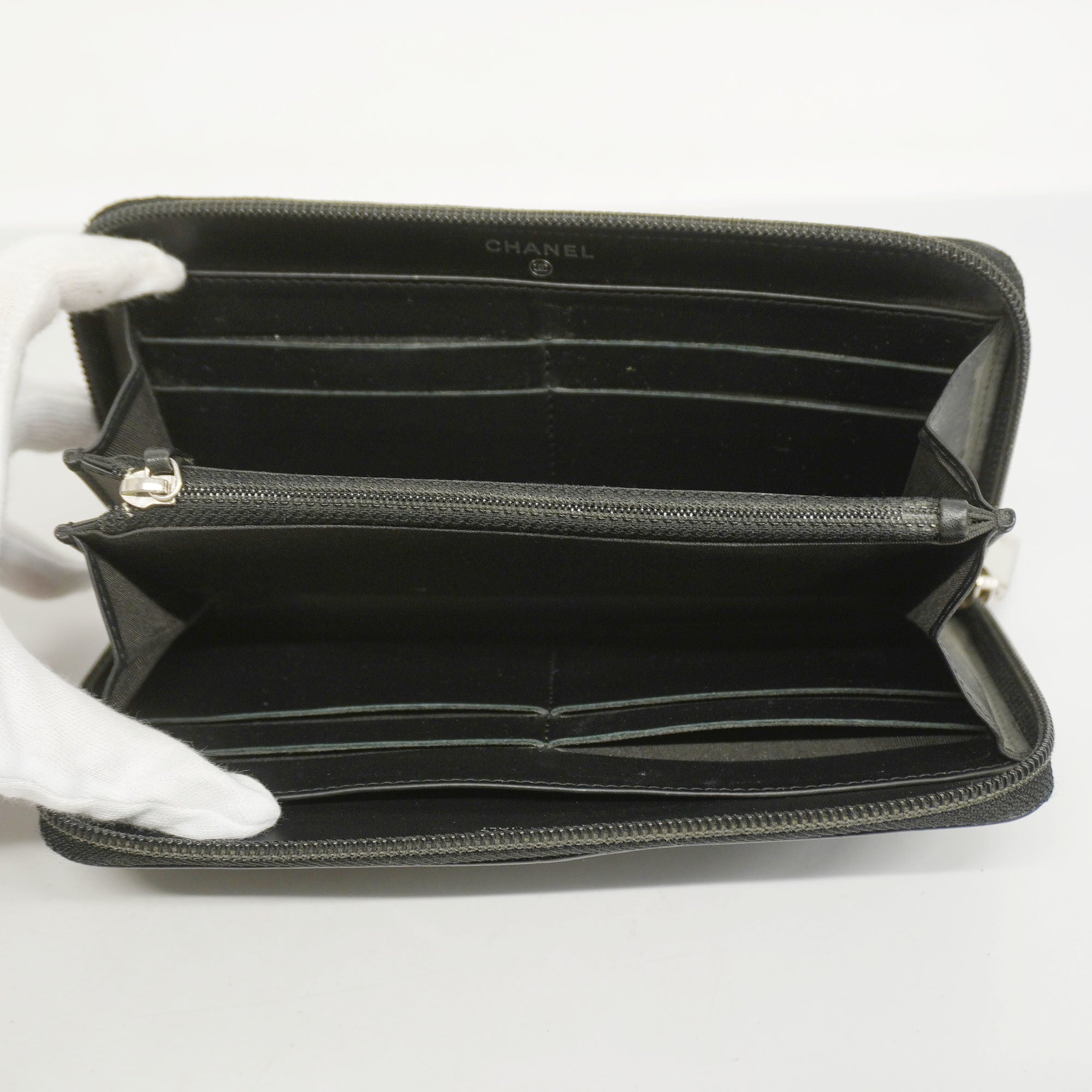 CHANELAuth  Long Wallet [bi-fold] Gold Hardware Women's Caviar Leather Long Wall