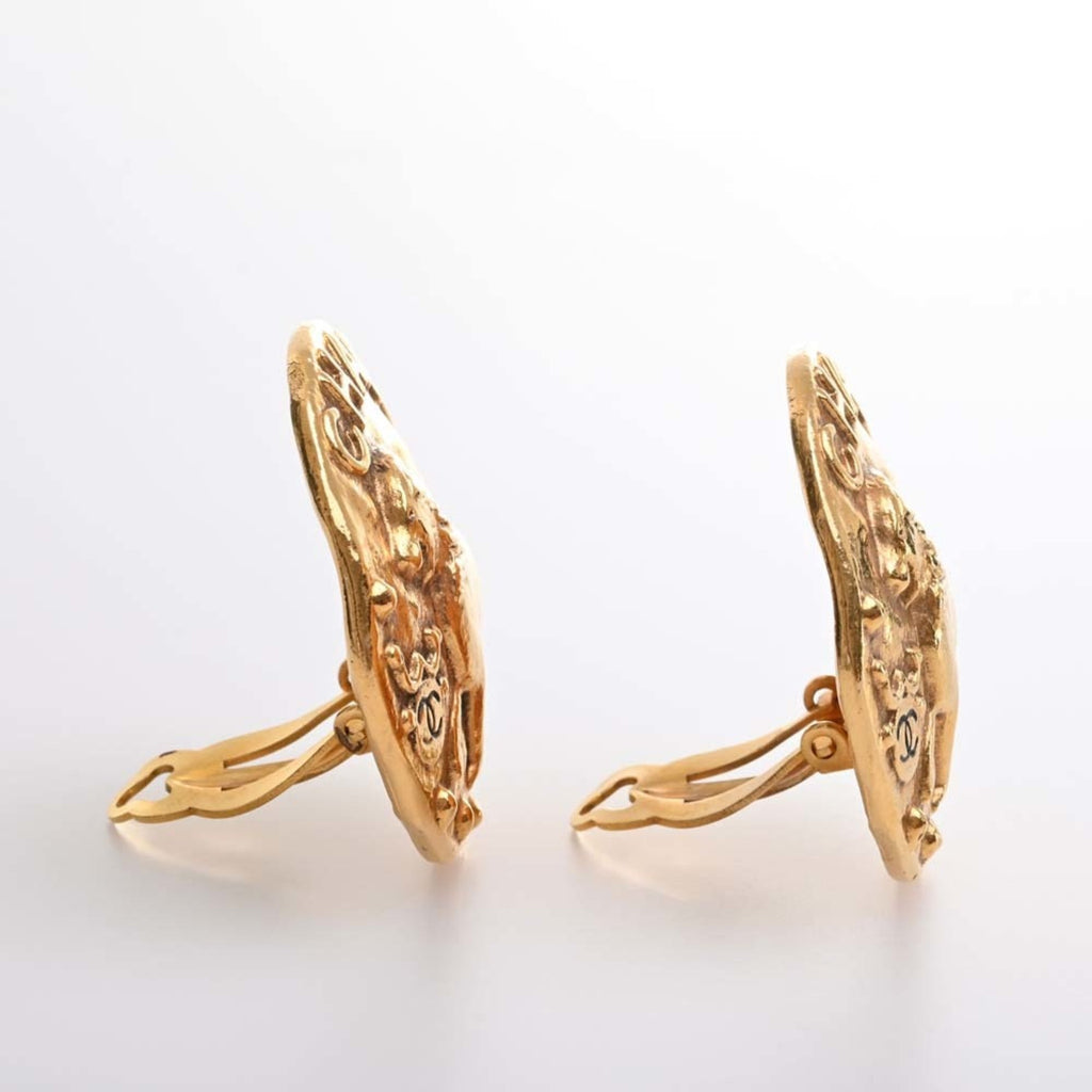 CHANEL lion motif earrings gold ladies