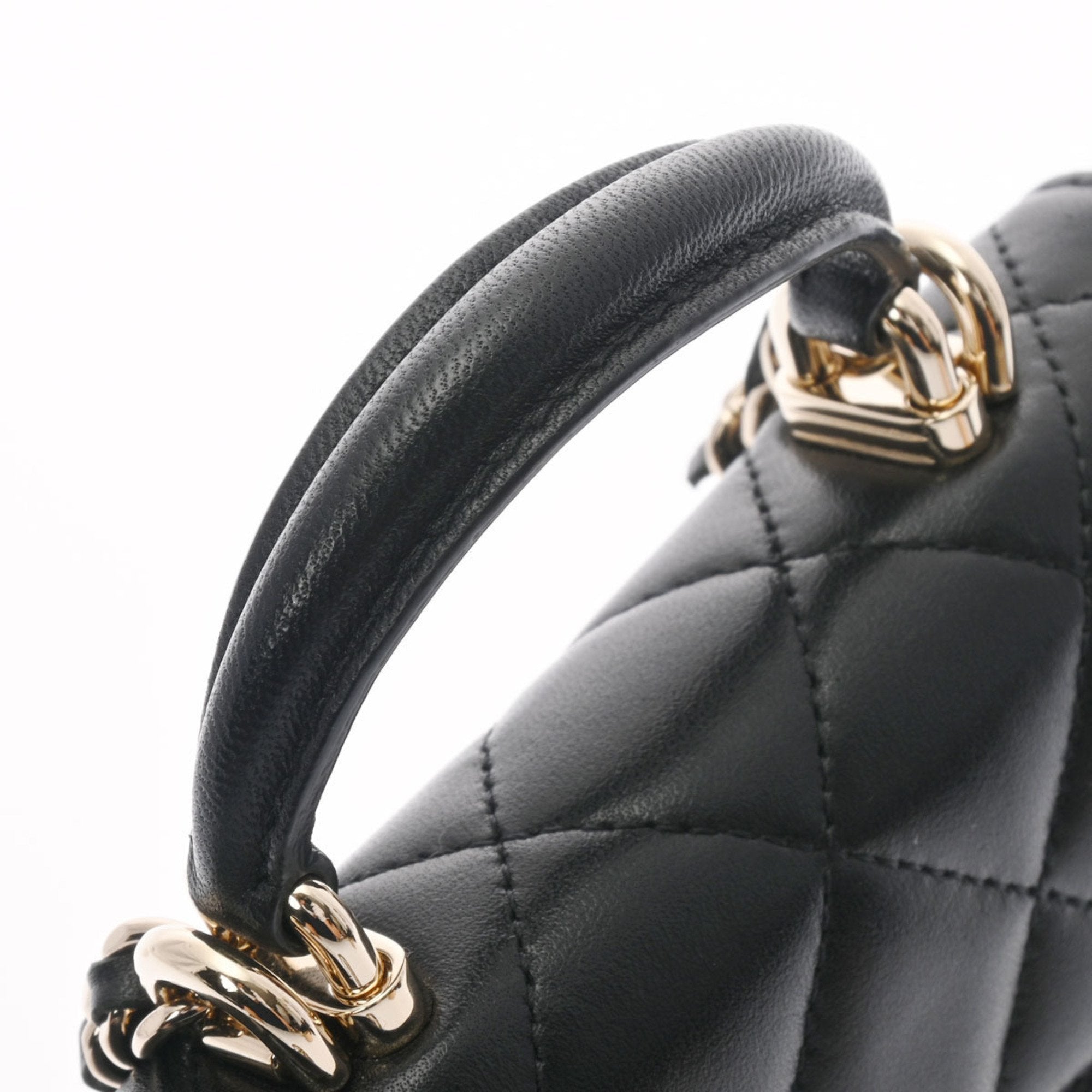 CHANEL matelasse chain shoulder black ladies lambskin bag