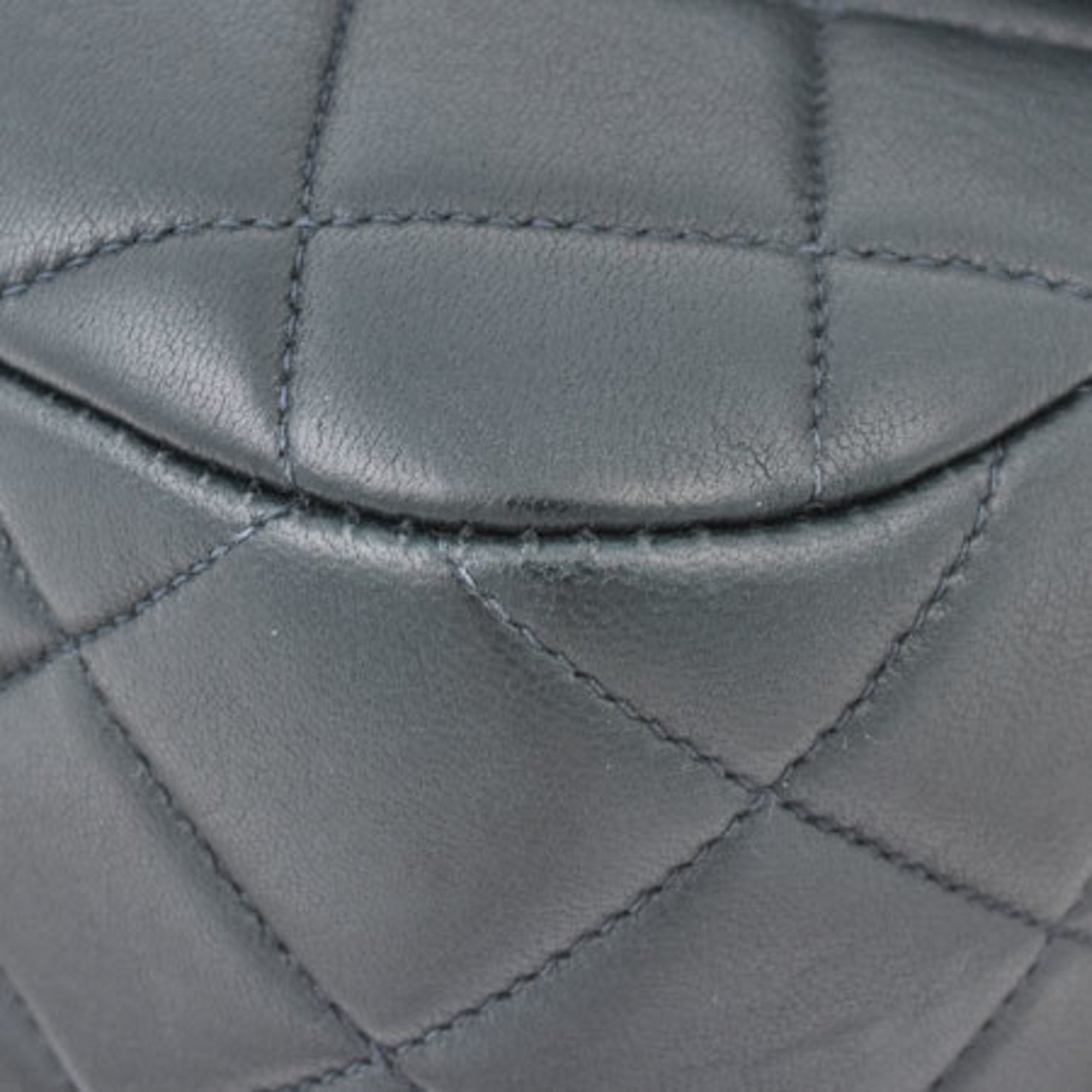 Chanel matelasse V flap knot chain handbag No. 3 here mark navy lambskin