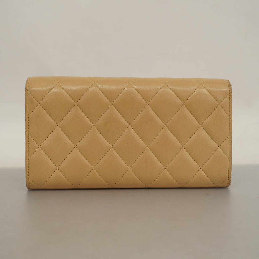 CHANELAuth  Matelasse Silver Metal Fittings Women's Lambskin Wallet Beige
