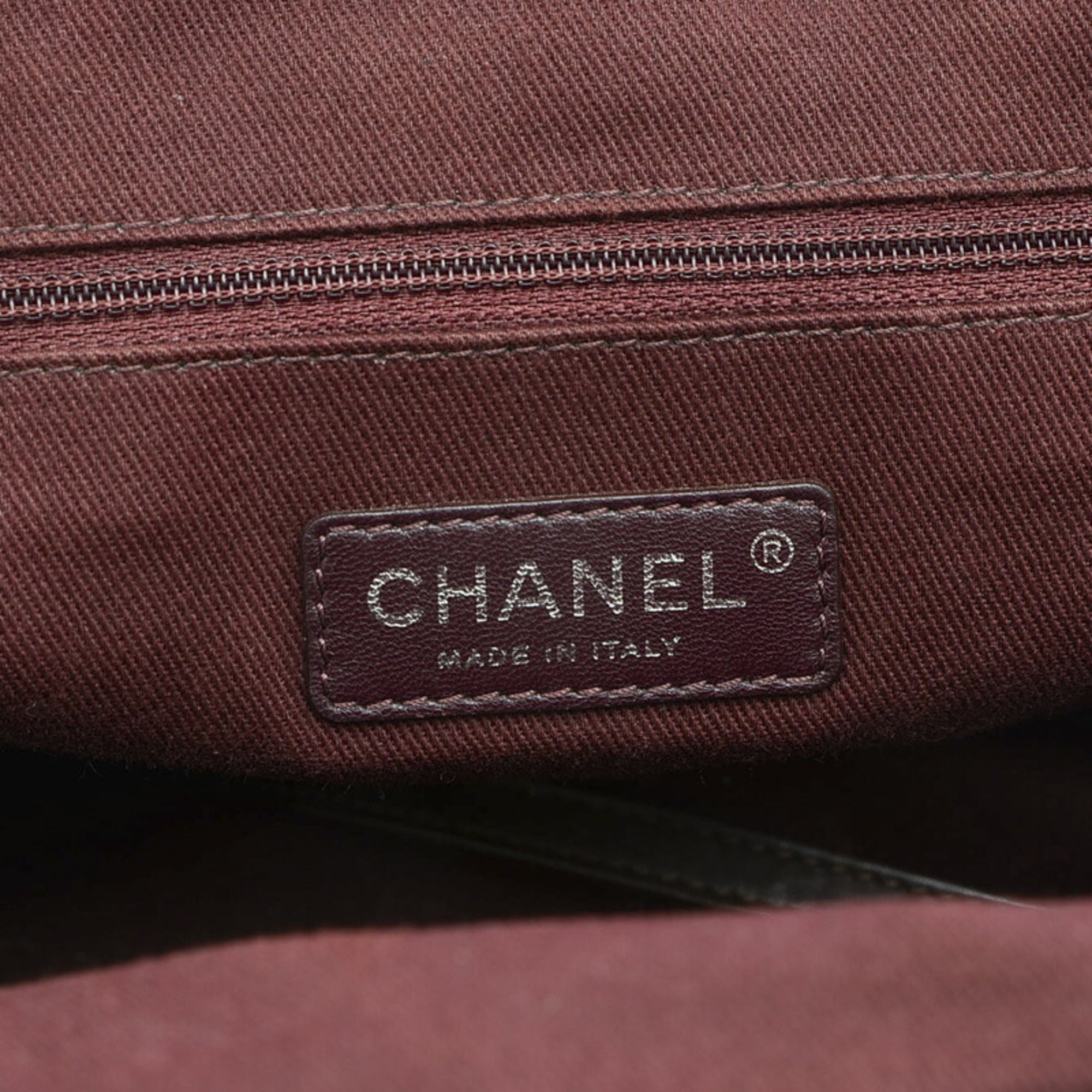 CHANEL Embroidery Graffiti Clasp Handbag Khaki A92791