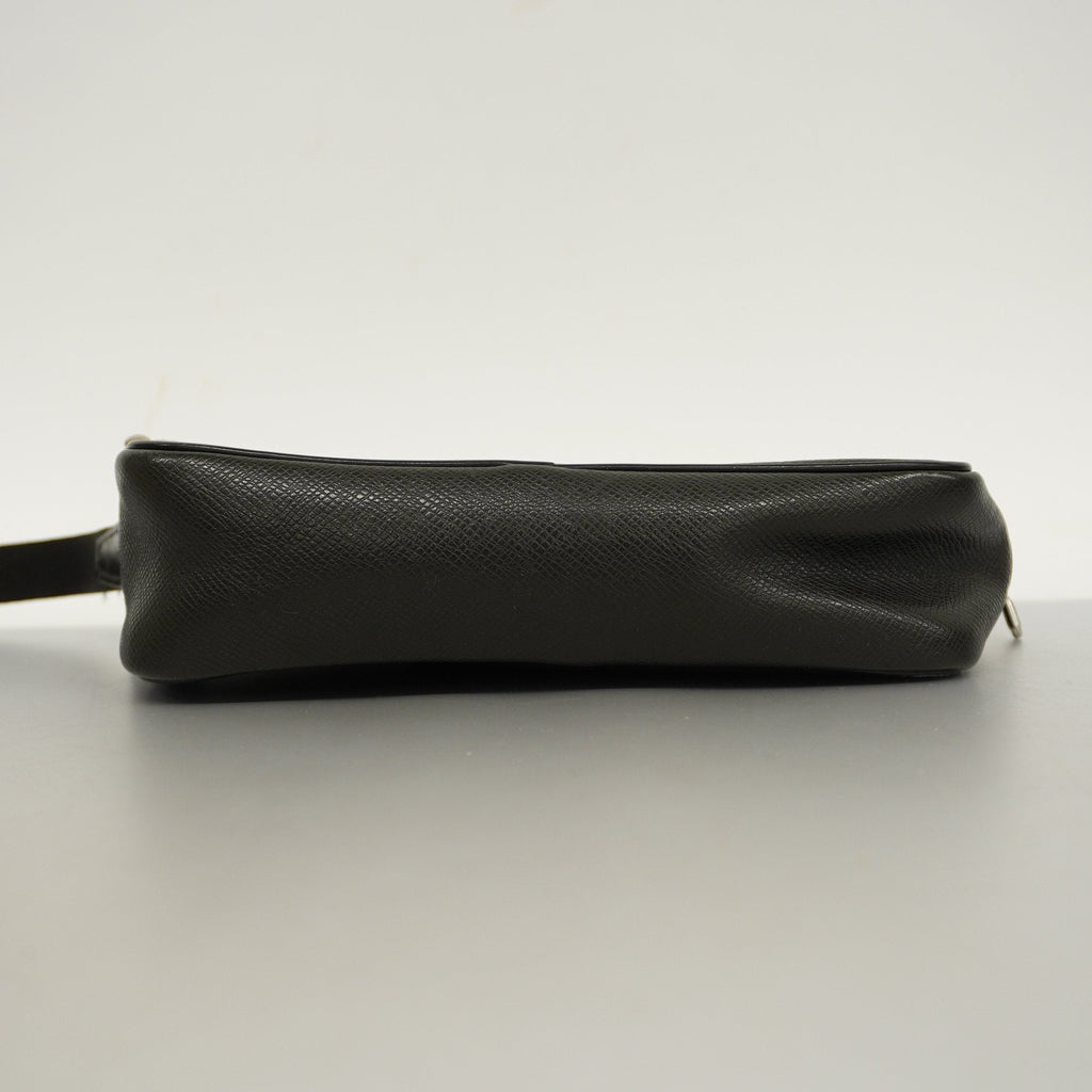 LOUIS VUITTONAuth  Taiga Karuga M30812 Men's Clutch Bag Ardoise