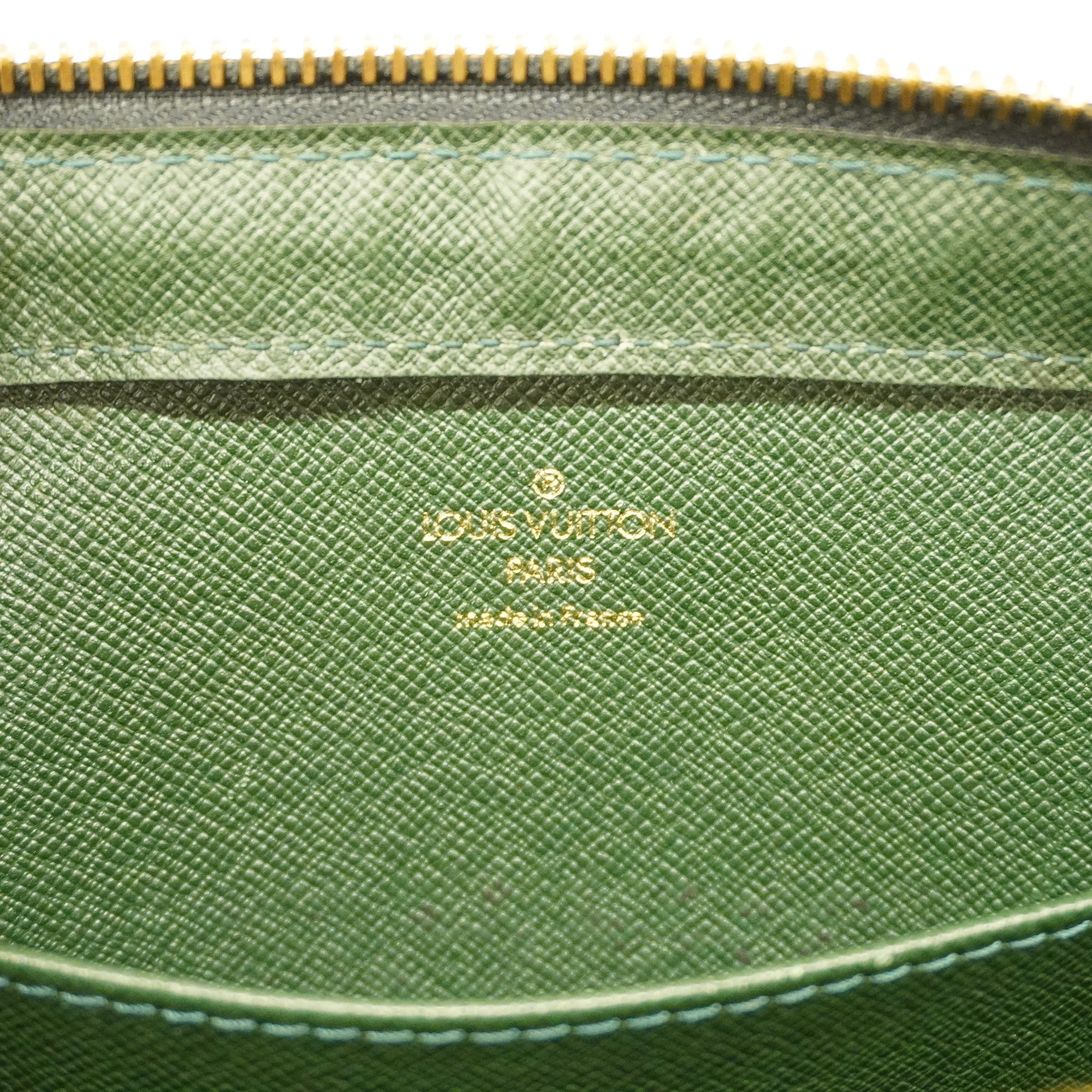 LOUIS VUITTONAuth  Taiga Baikal M30184 Men's Clutch Bag Episea