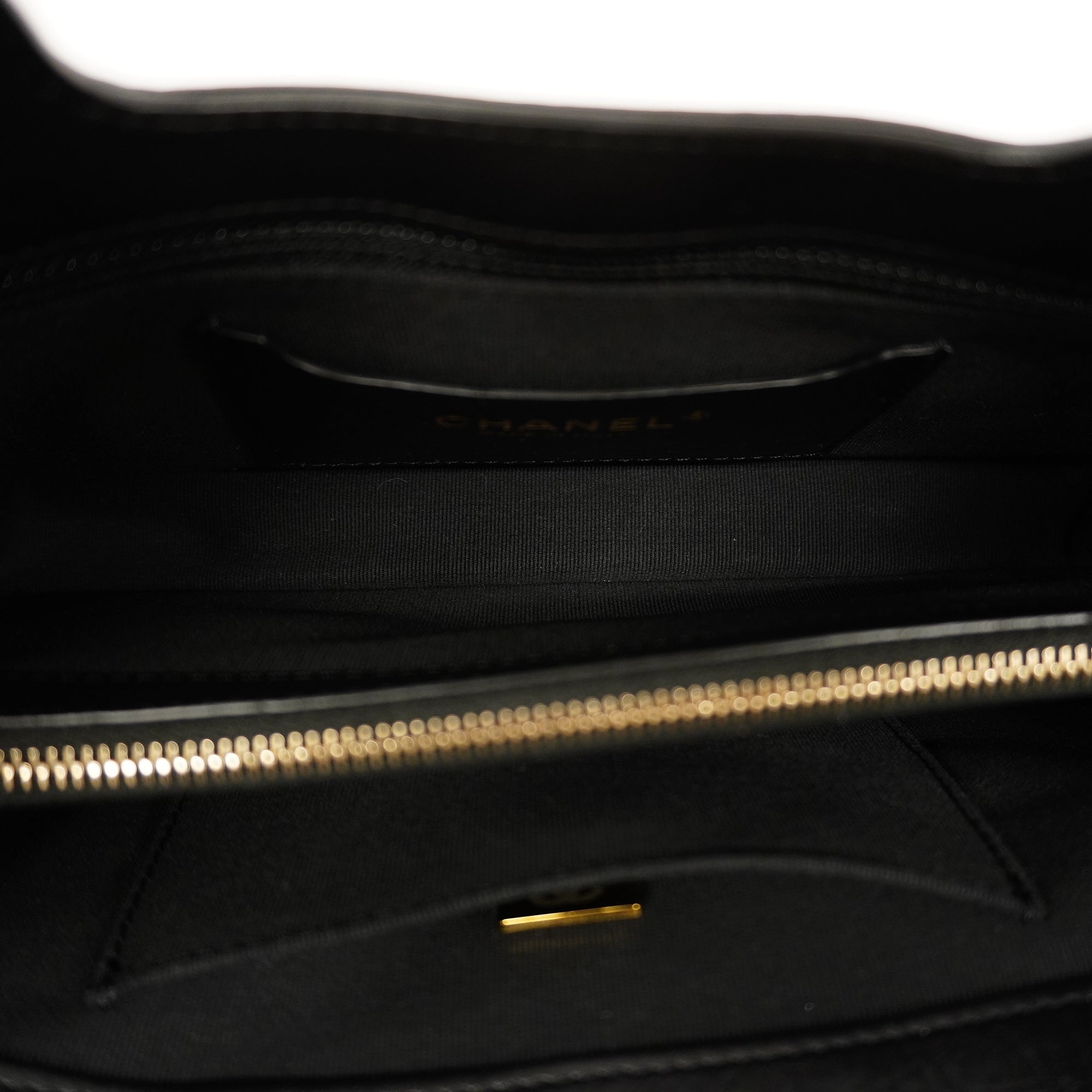 CHANELAuth  Matelasse Chain Shoulder Lambskin Women's Leather Shoulder Bag Black