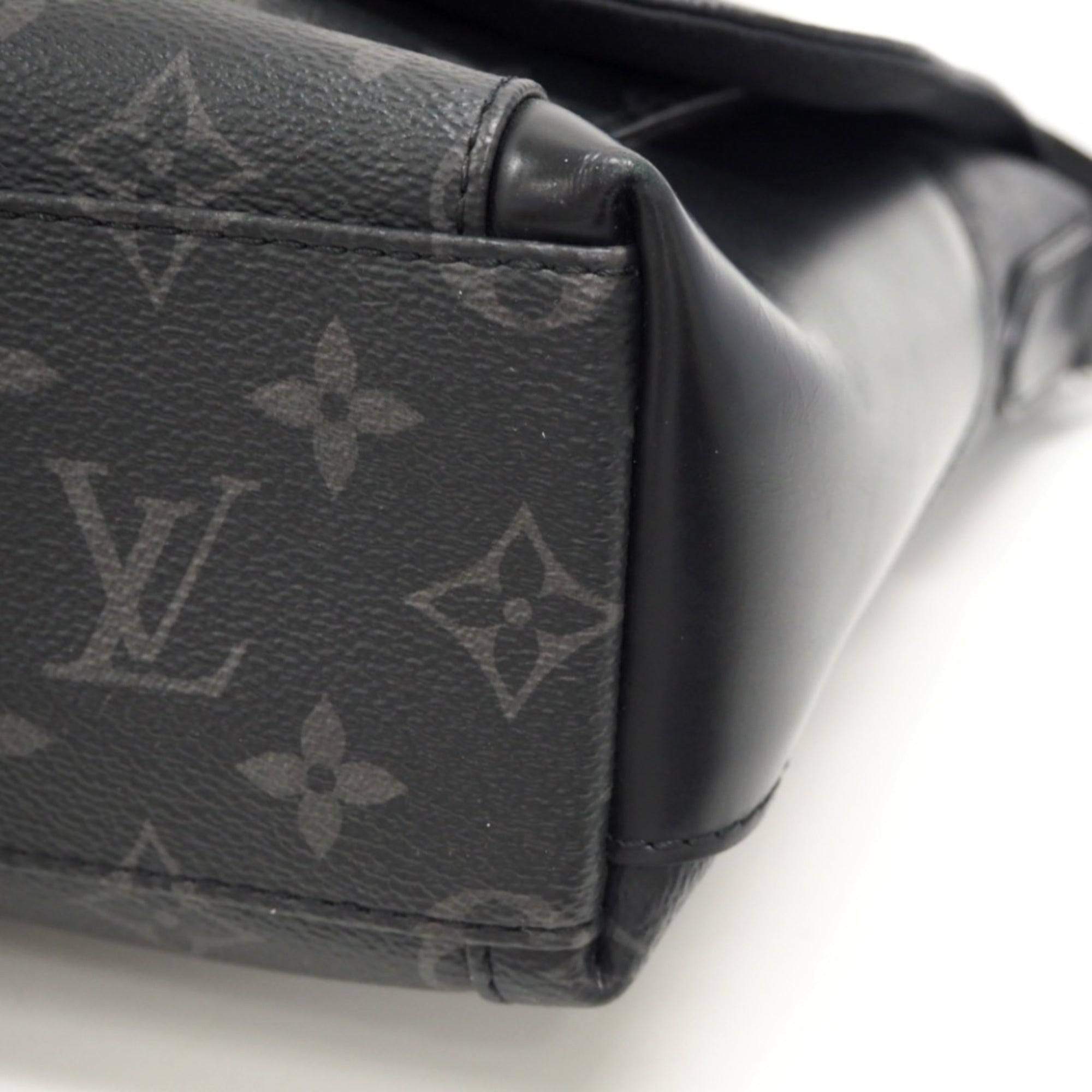 LOUIS VUITTON M40565 Messenger Explorer PM Monogram Eclipse Shoulder Bag Black Men's