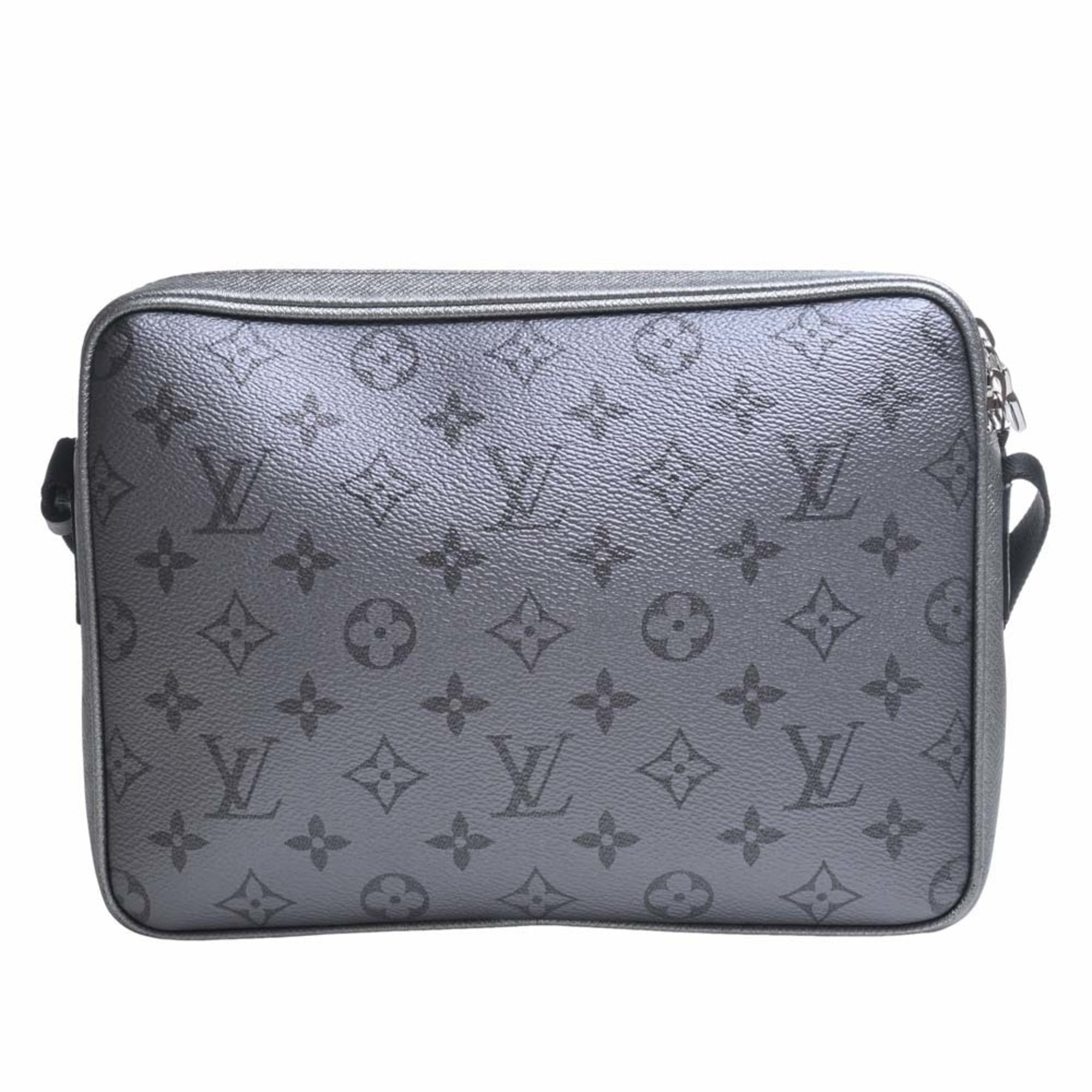 LOUIS VUITTON Taigarama Outdoor Messenger Shoulder Bag M30830 Silver Men's