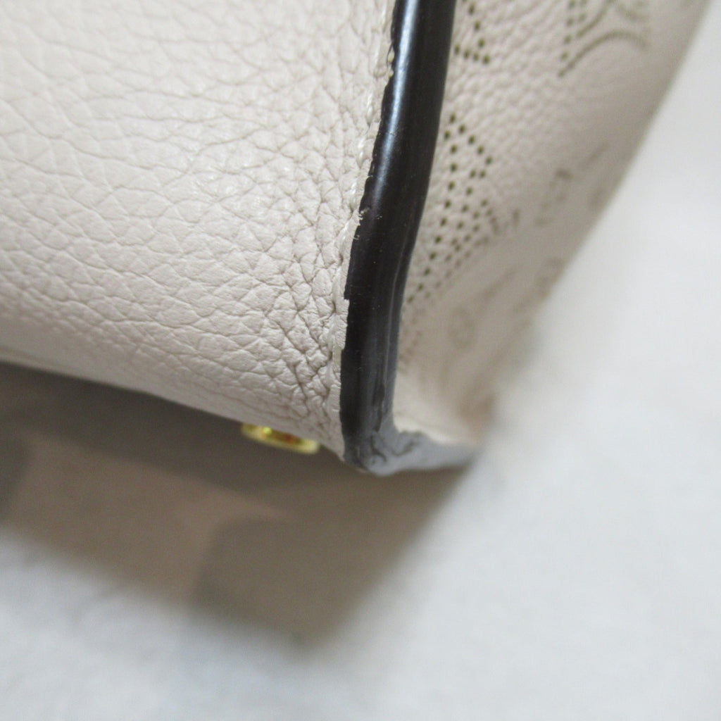 LOUIS VUITTON On My Side MM2wayShoulder Bag Ivory Mahina Calfskin [cowhide] M55802
