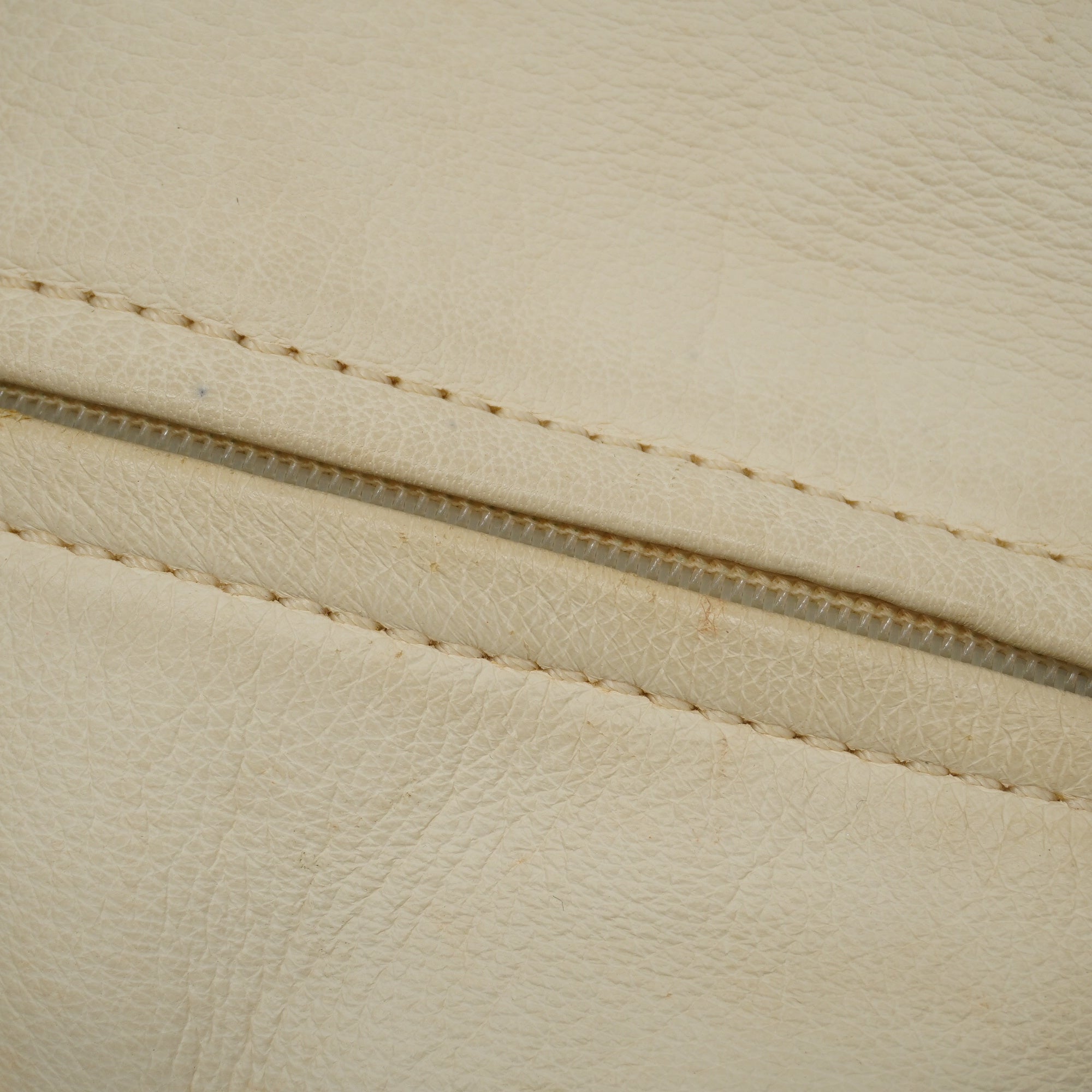 CHANELAuth  Wild Stitch Handbag Women's Leather Handbag Ivory