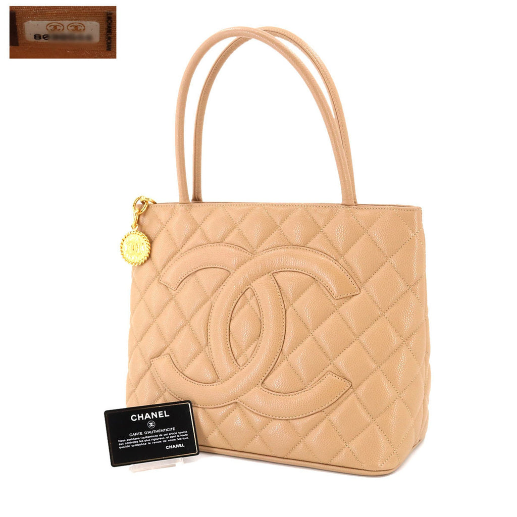 CHANEL Reproduction Tote Bag Caviar Skin Beige A01804 Gold Hardware Vintage Medallion