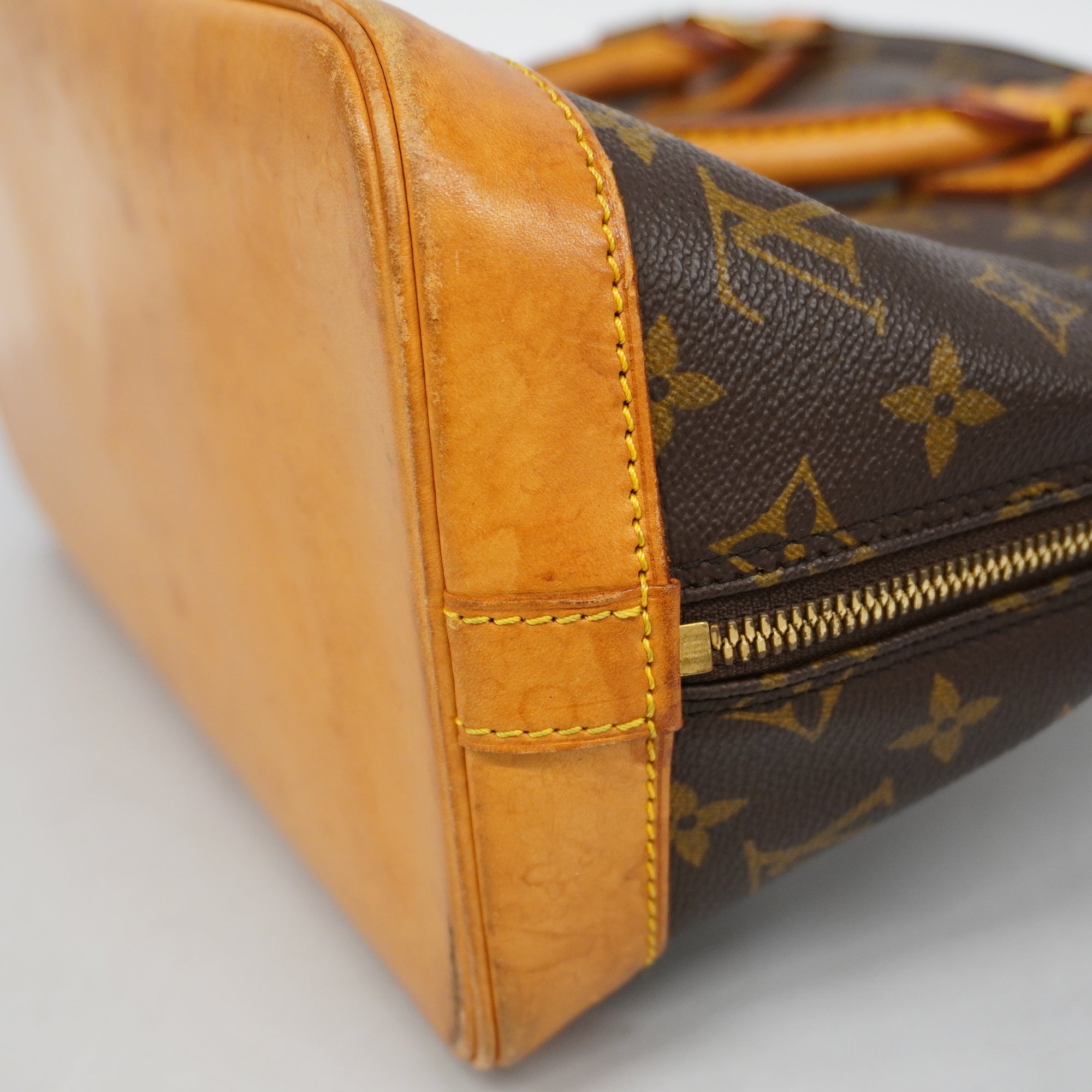 LOUIS VUITTONAuth  Monogram ALMA M51130 Women's Handbag