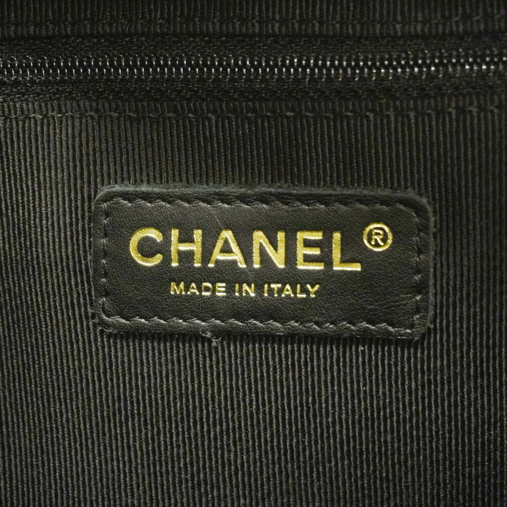 CHANELAuth  Matelasse Handbag Women's Caviar Leather Black