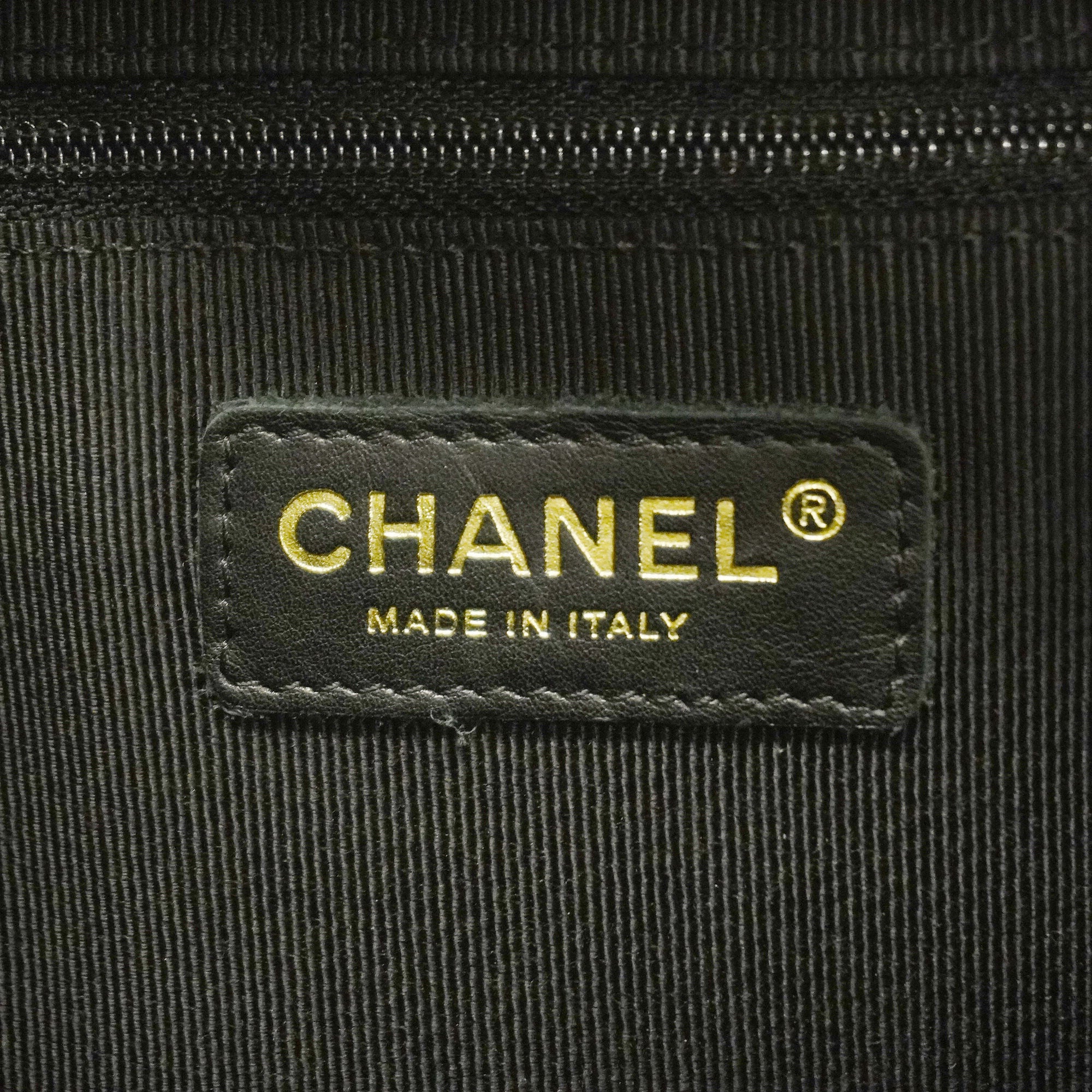CHANELAuth  Matelasse Handbag Women's Caviar Leather Black