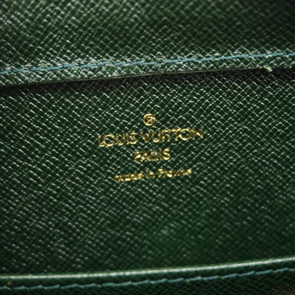 LOUIS VUITTONAuth  Taiga Baikal M30184 Men's Clutch Bag Episea